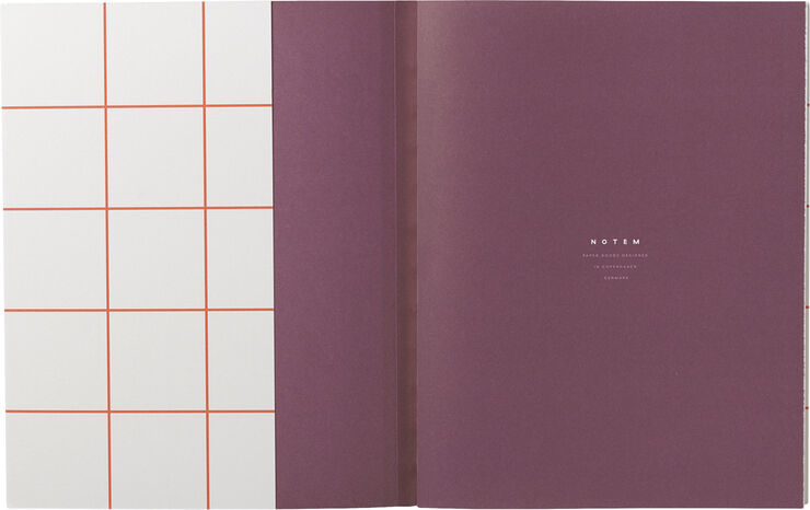 Stor notesbog med syet ryg, lys grå