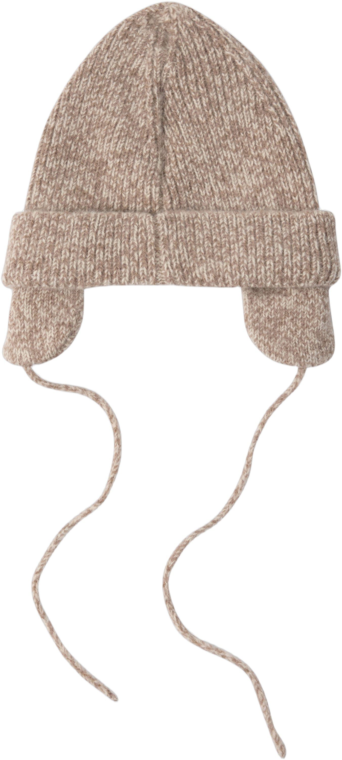 Cap knitted wool blend