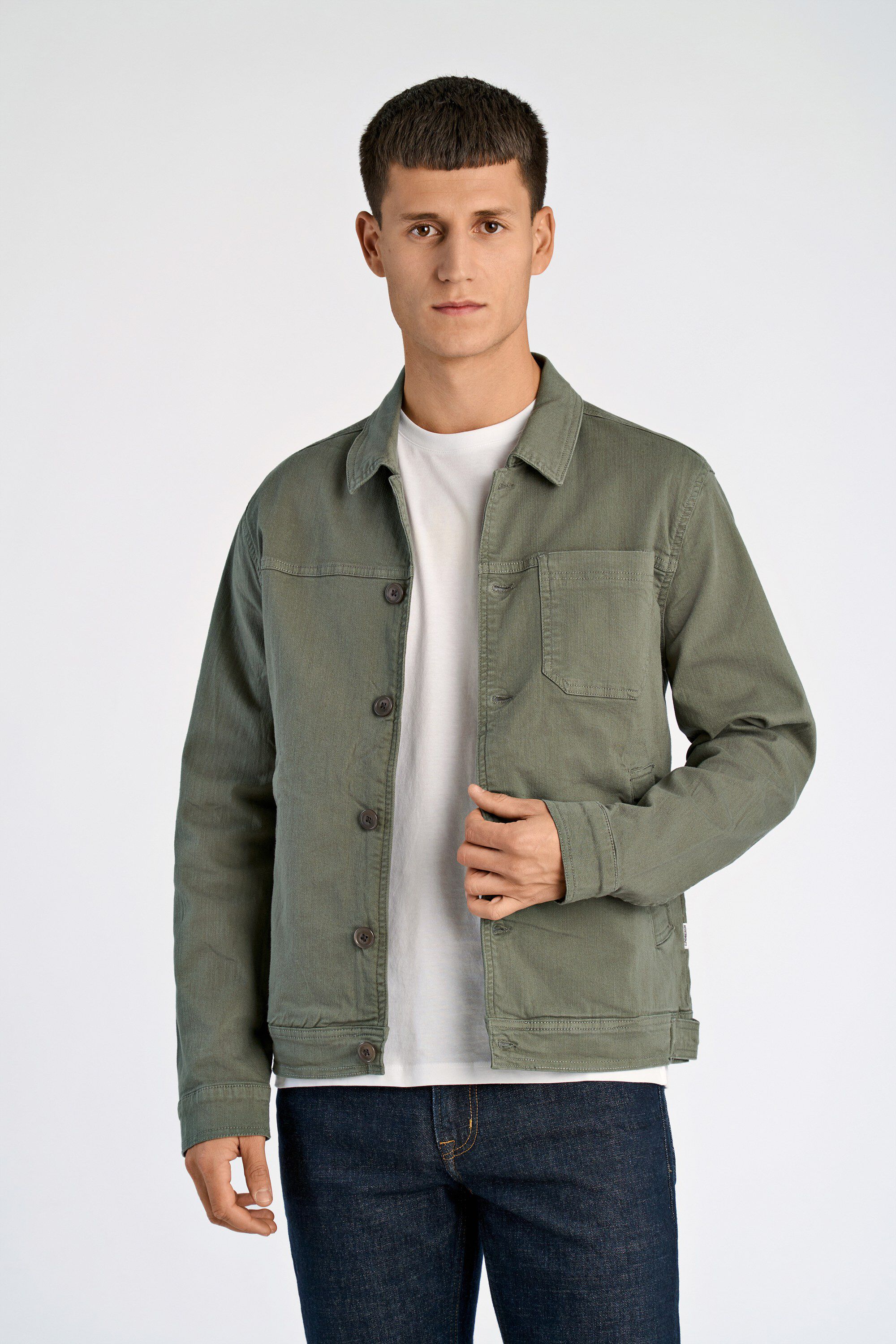 Cropped length overshirt
