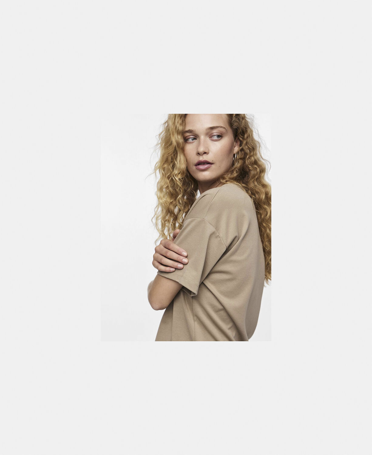 PCSKYLAR SS OVERSIZED TEE JRS NOOS