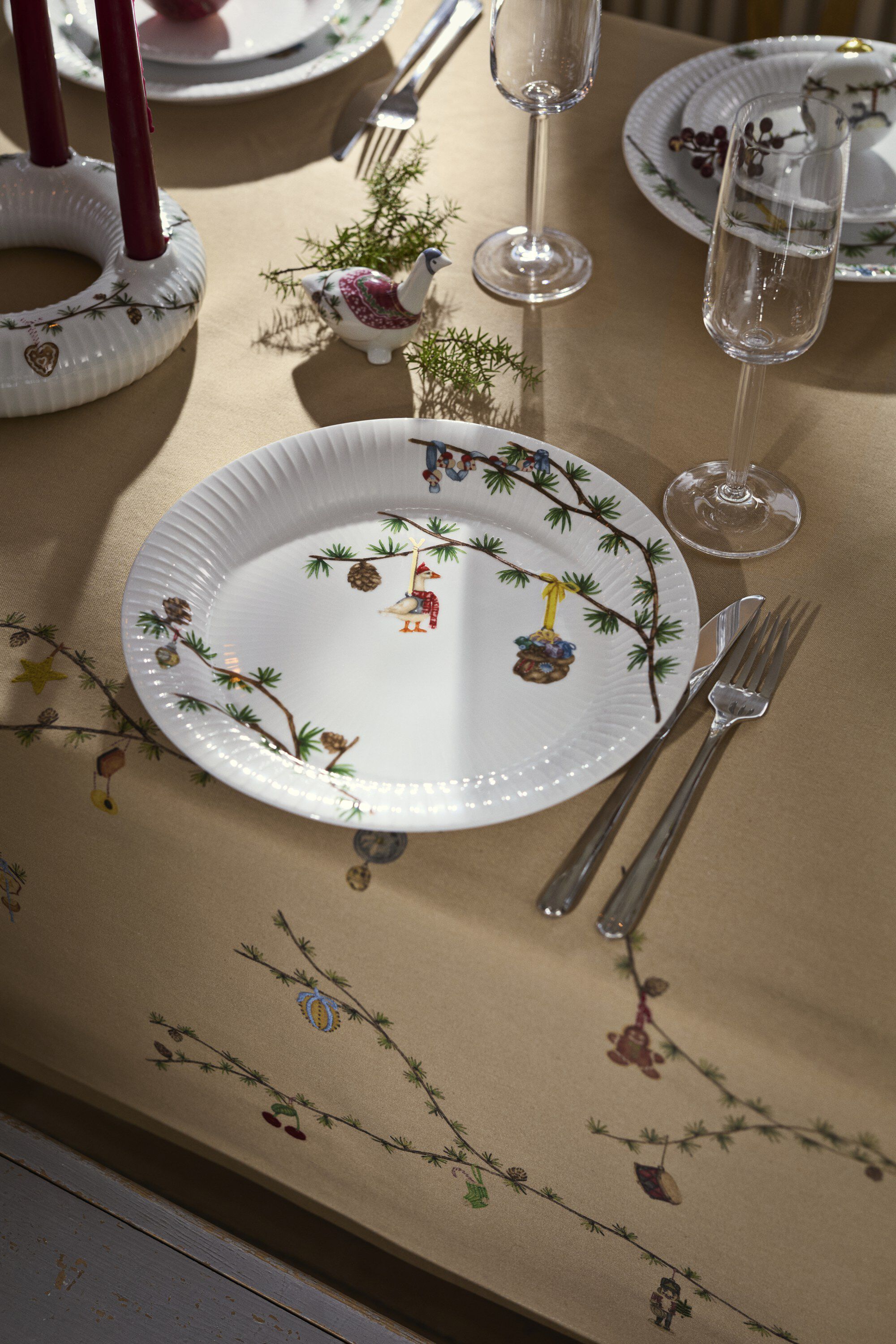 Hammersh&oslash;i Christmas Tallerken g&aring;s &Oslash;27 cm hvid m. deko