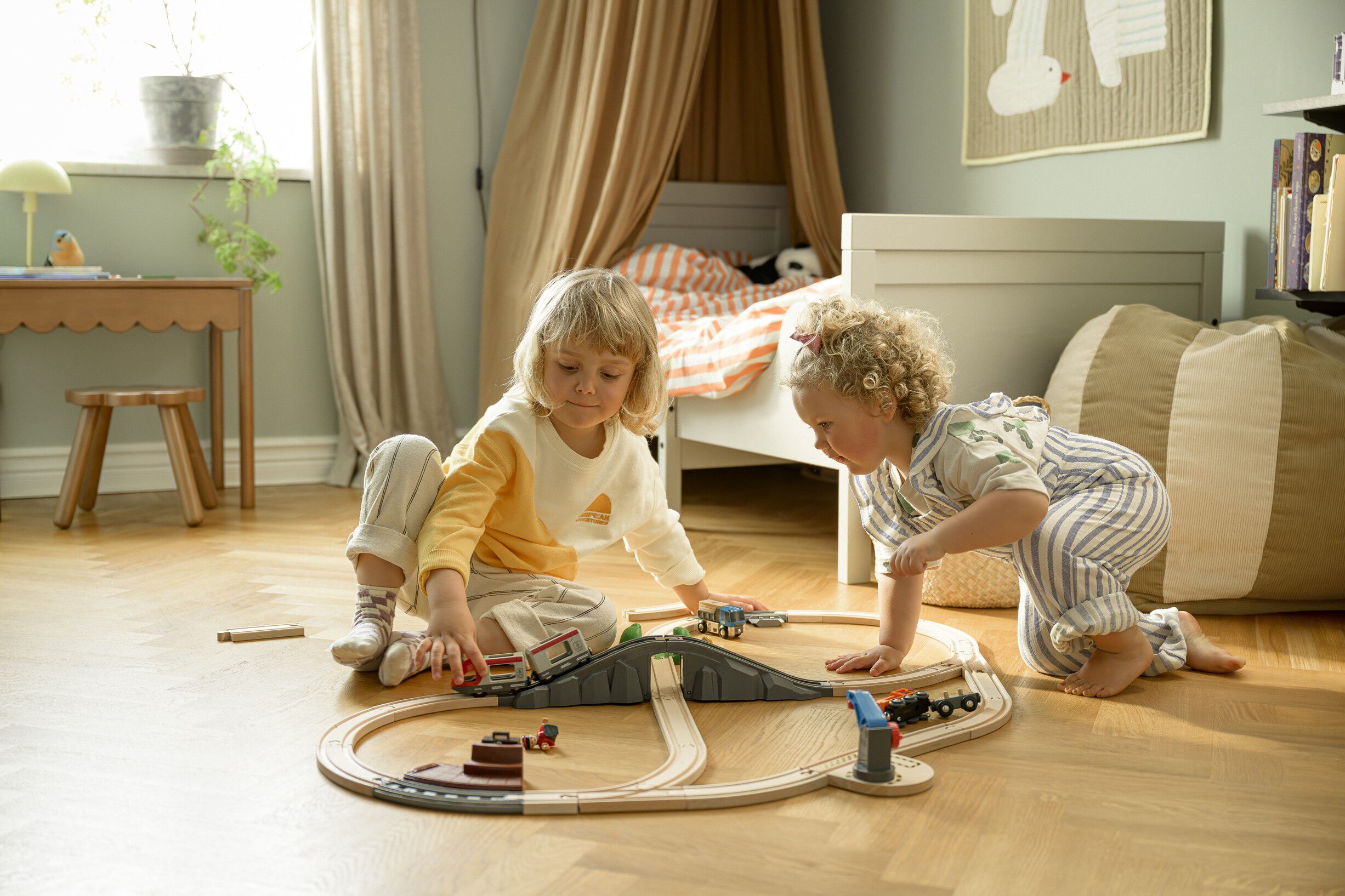 Brio Starter Travel Train Set