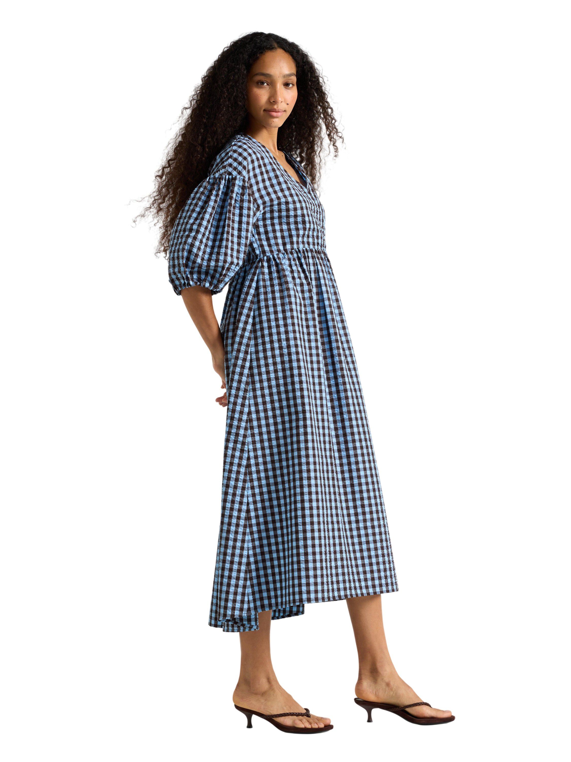 Midi dress in seersucker with short