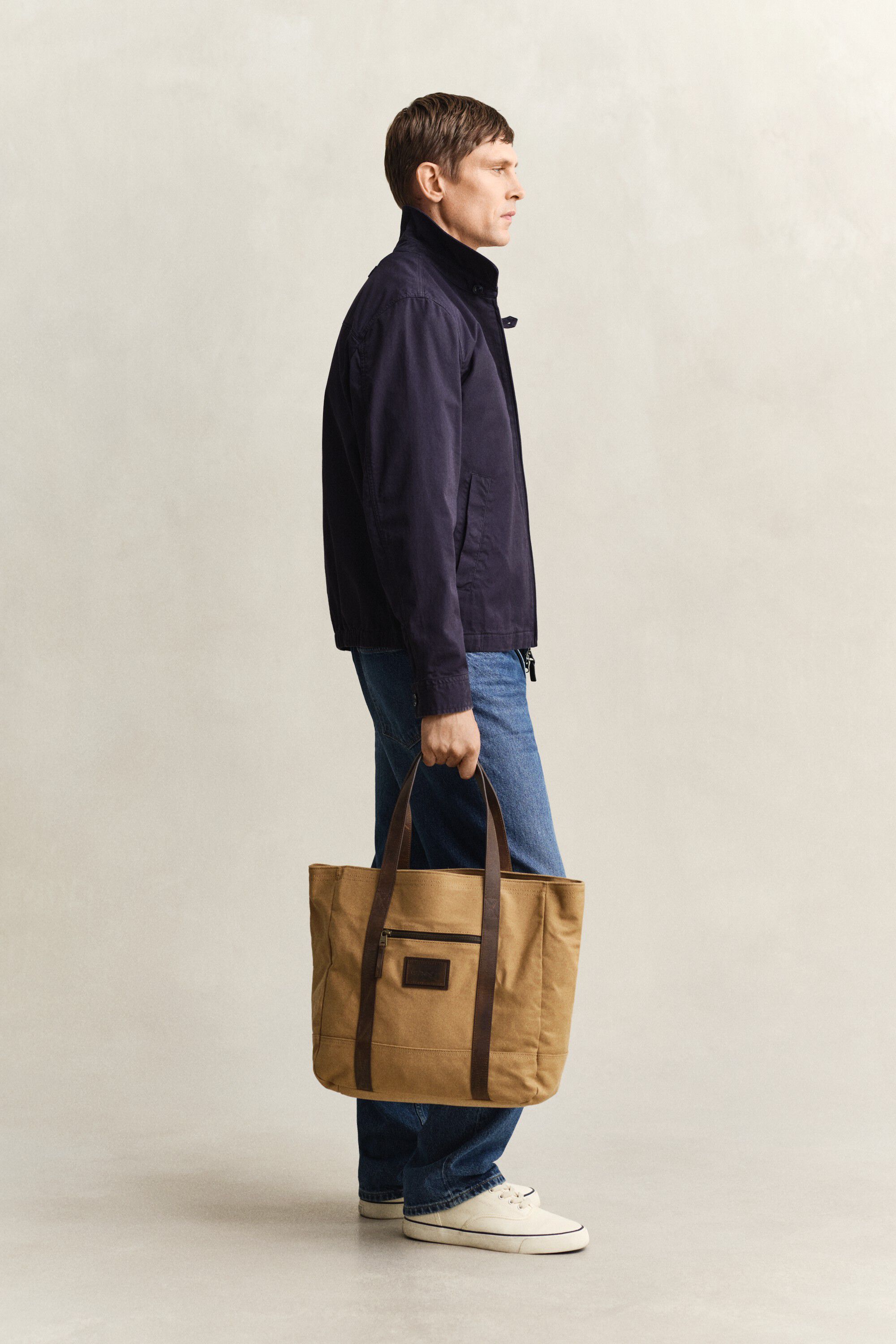 MODERN PREMIUM TOTE