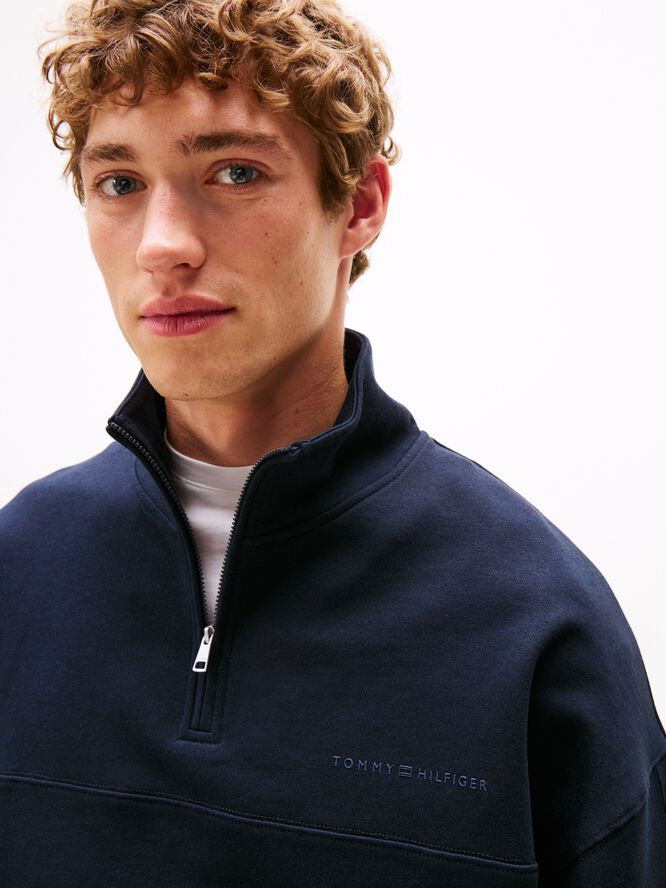 HALF ZIP