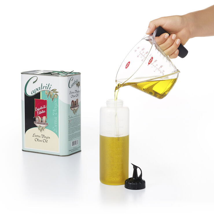 Chef's Squeeze Bottle - Medium