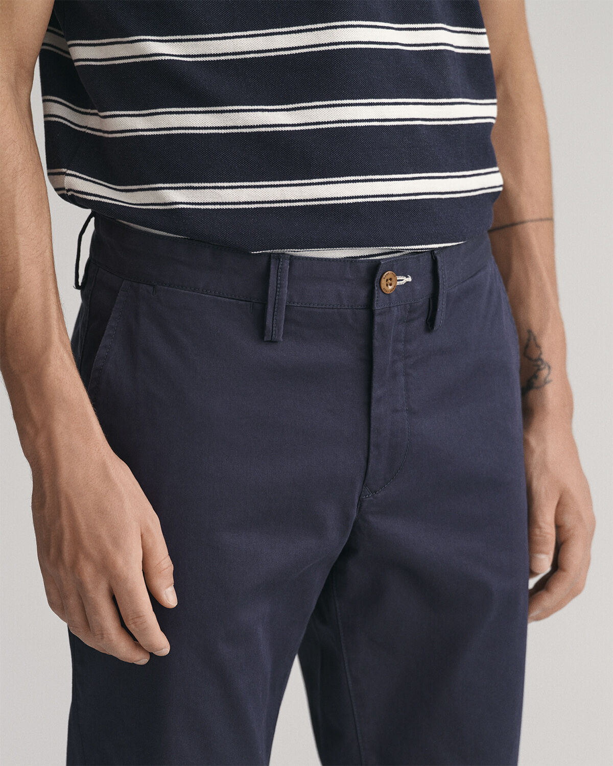 SLIM TWILL CHINOS