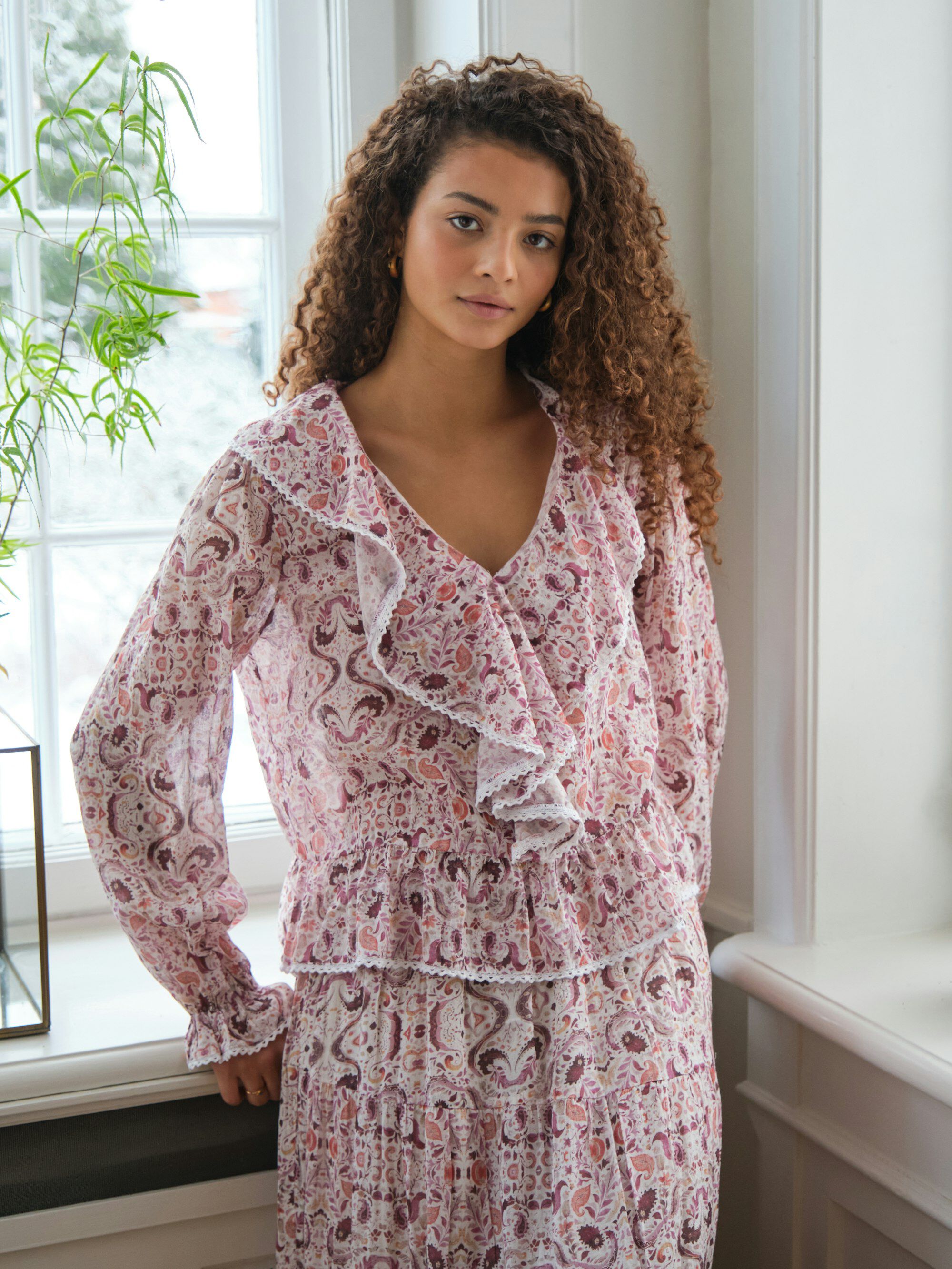 Ajda Paisley Dance Blouse