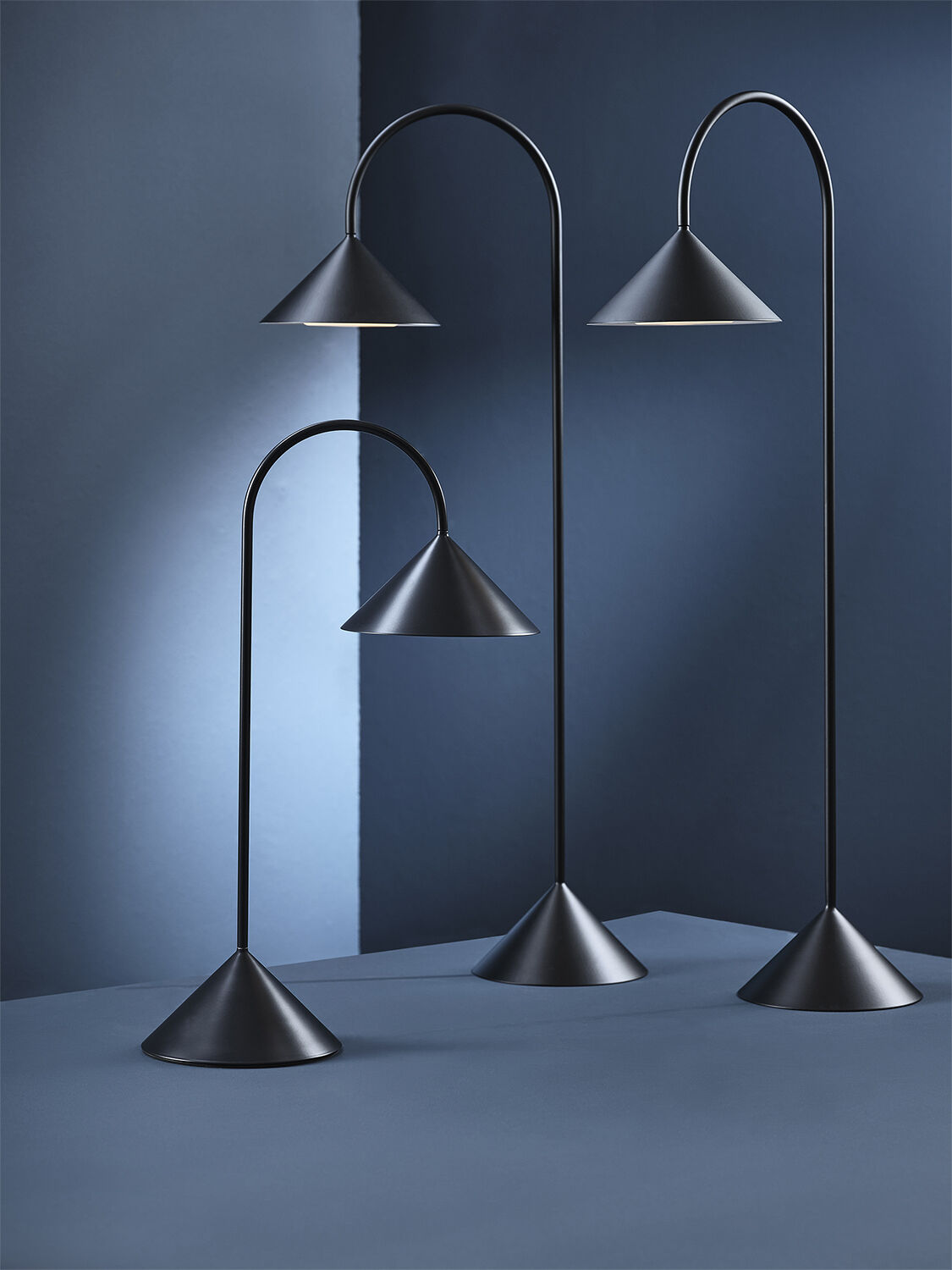 Grasp Portable Floor Lamp H72