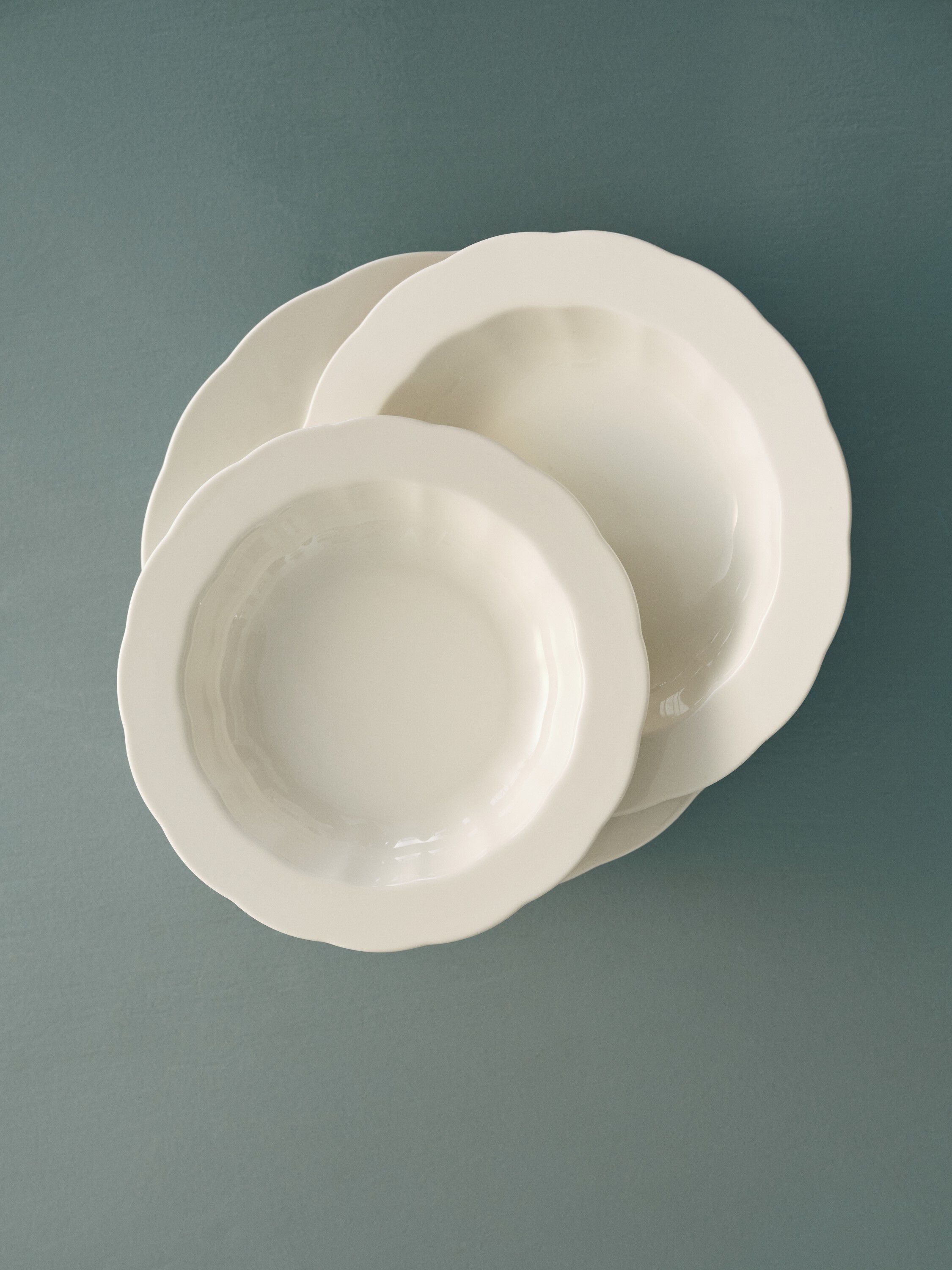 PASTA PLATE L WHITE SILHOUETTE
