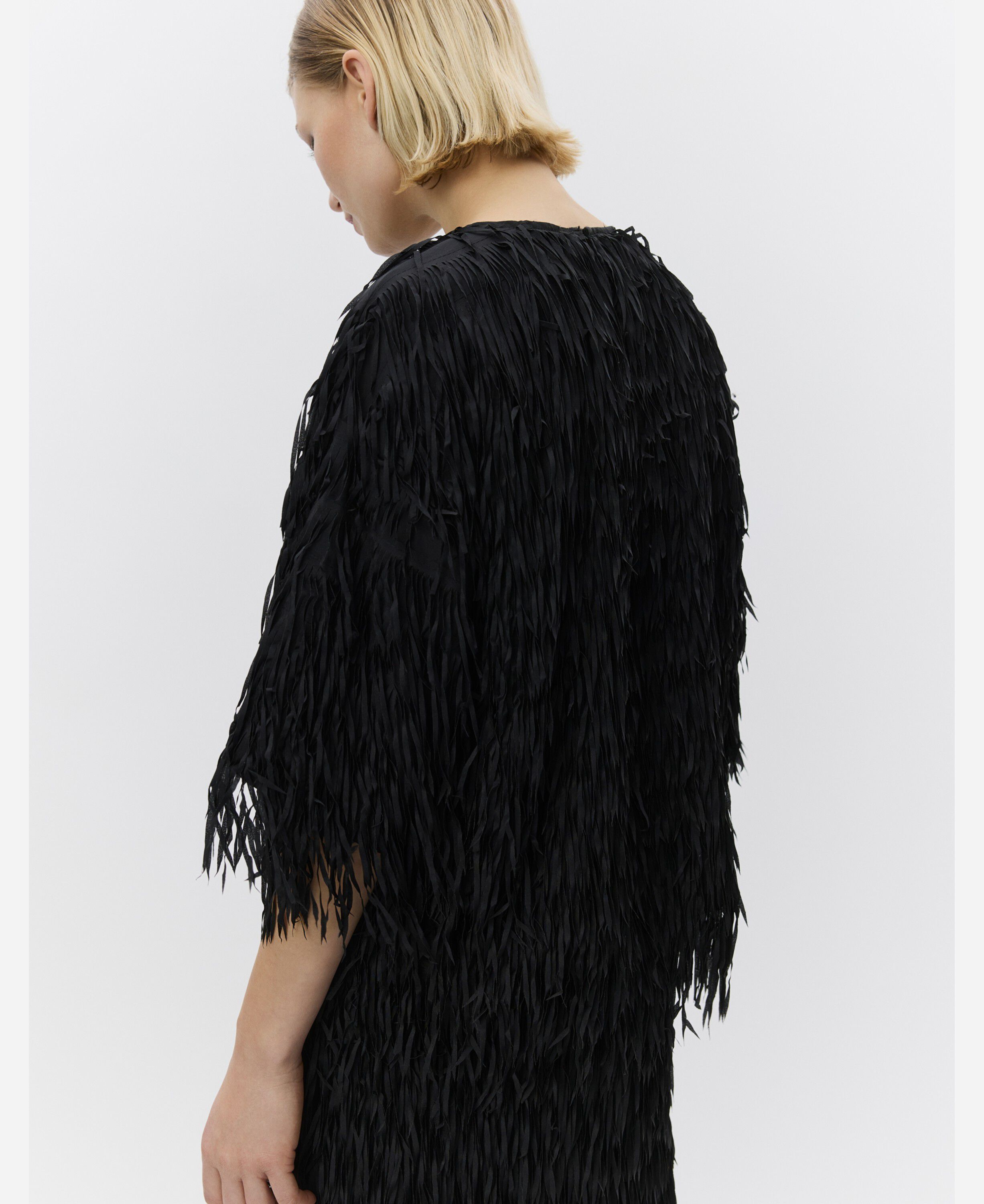 Barcelona - Delicate Fringes