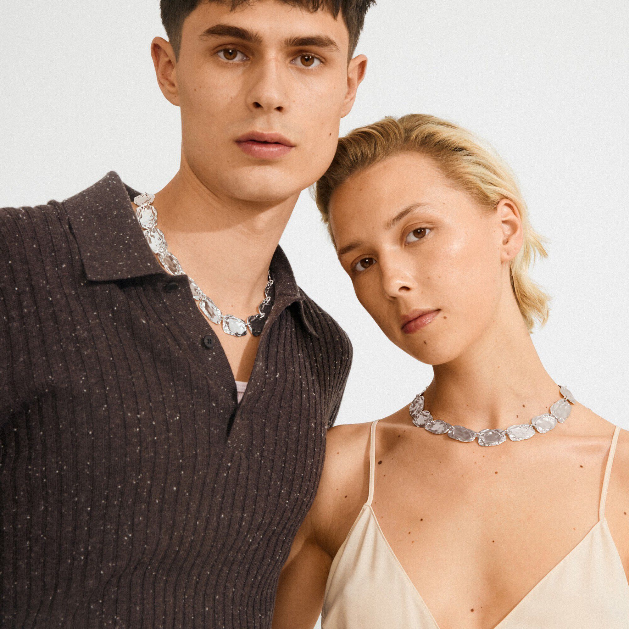 SHIFT halsk&aelig;de s&oslash;lvbelagt