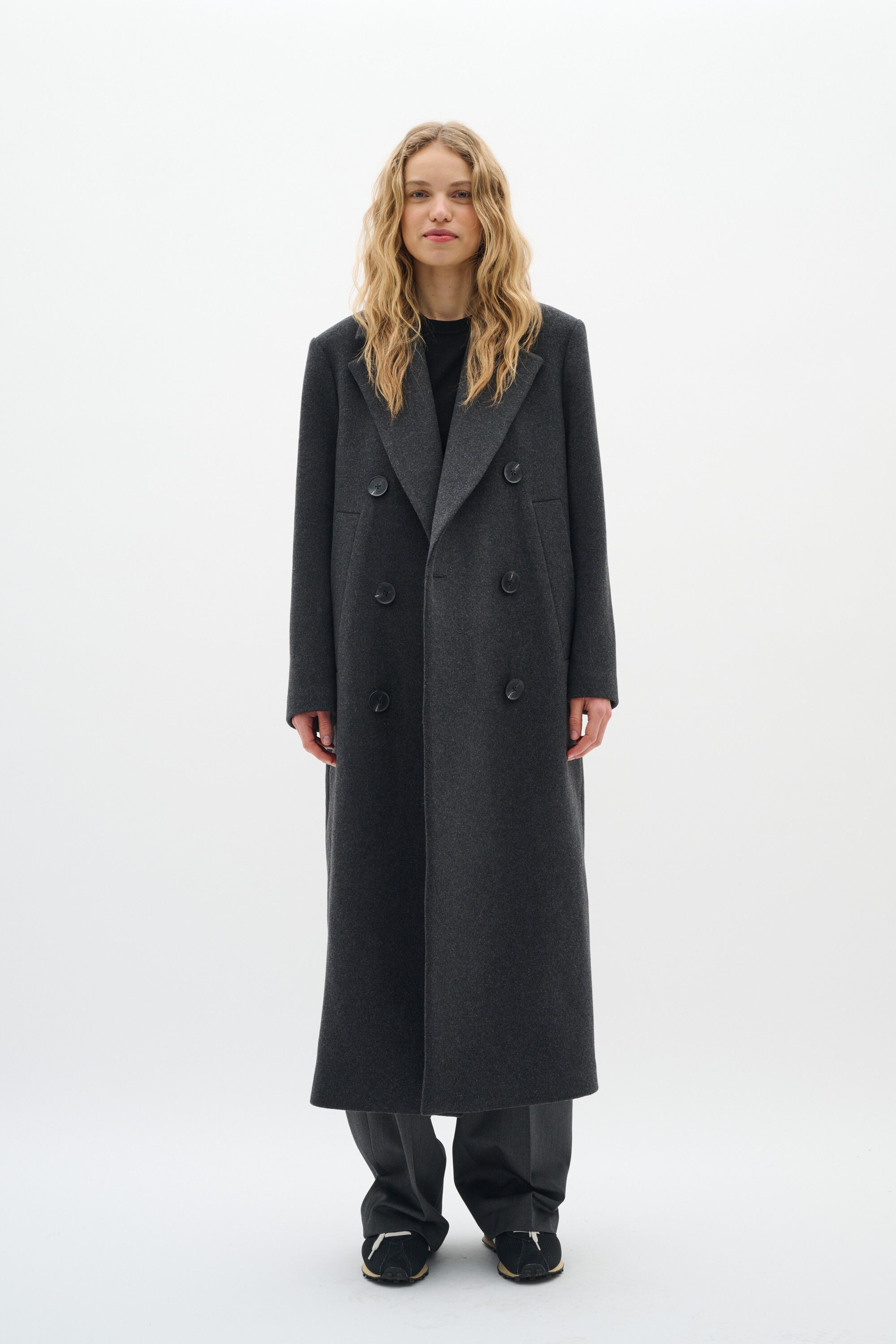 YunahIW Long Coat