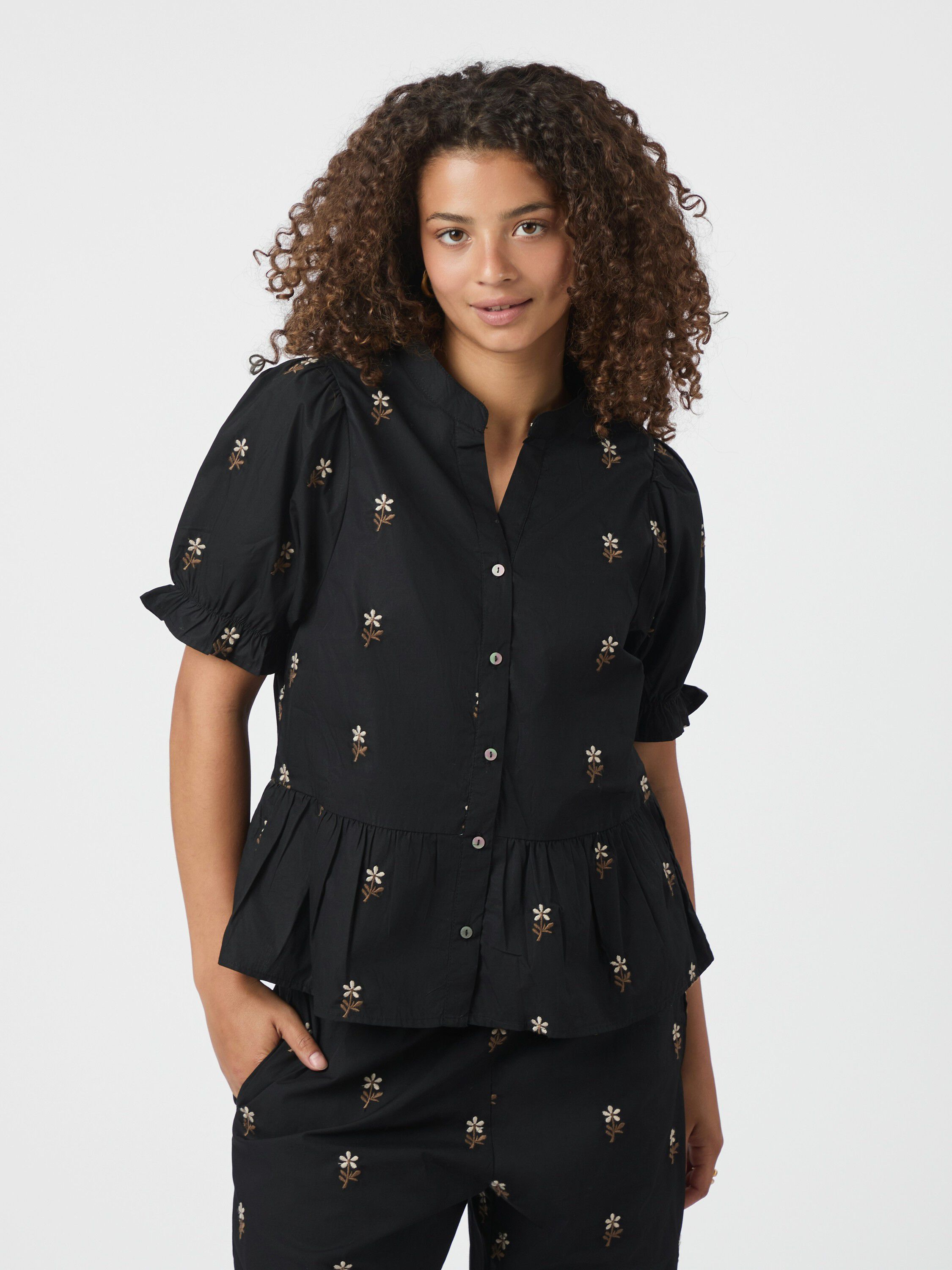 Savy Flower Emb Blouse