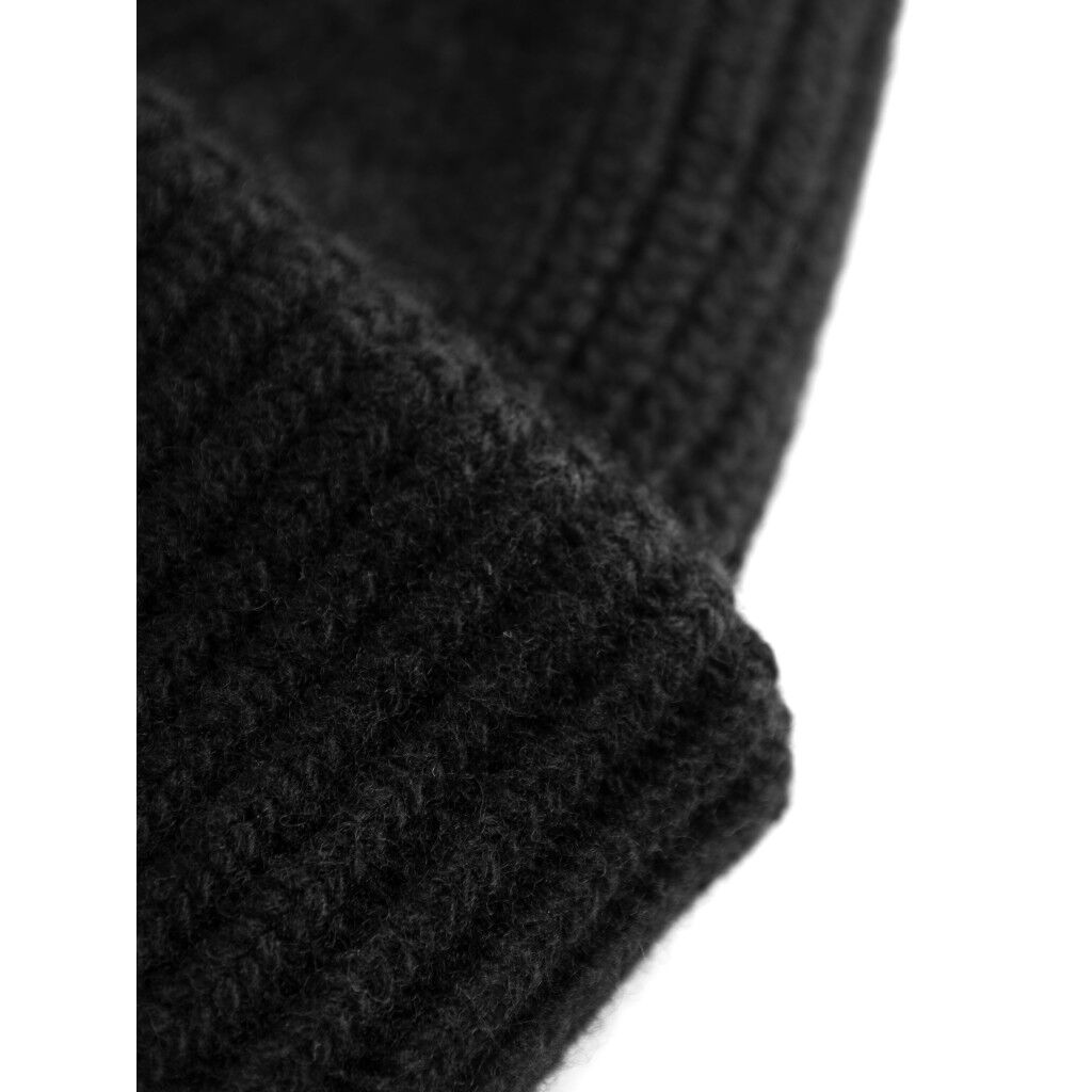 Wool badge beanie