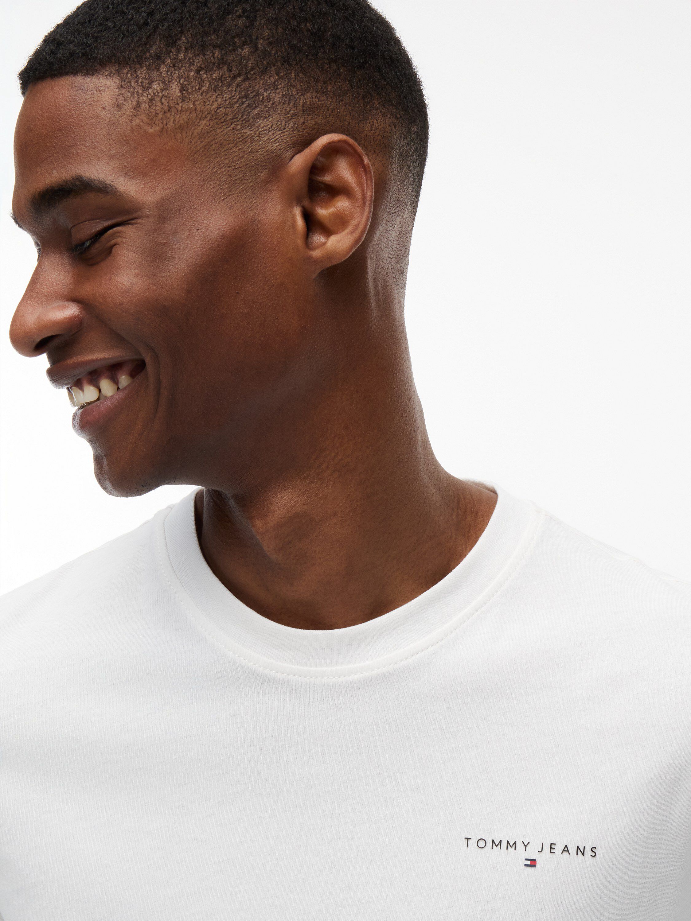 TJM SLIM LINEAR CHEST TEE EXT