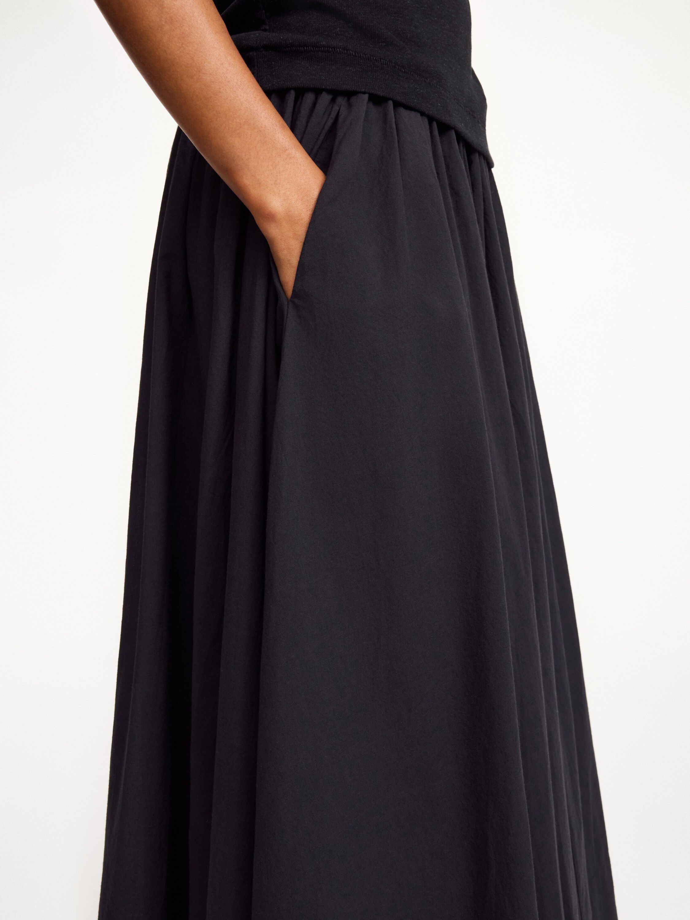 Pheo skj&oslash;rt i &oslash;kologisk bomull