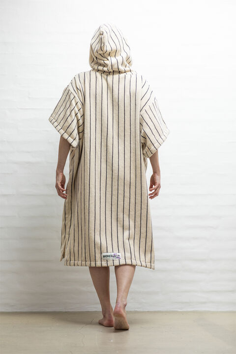 Naram Poncho - creme & ink