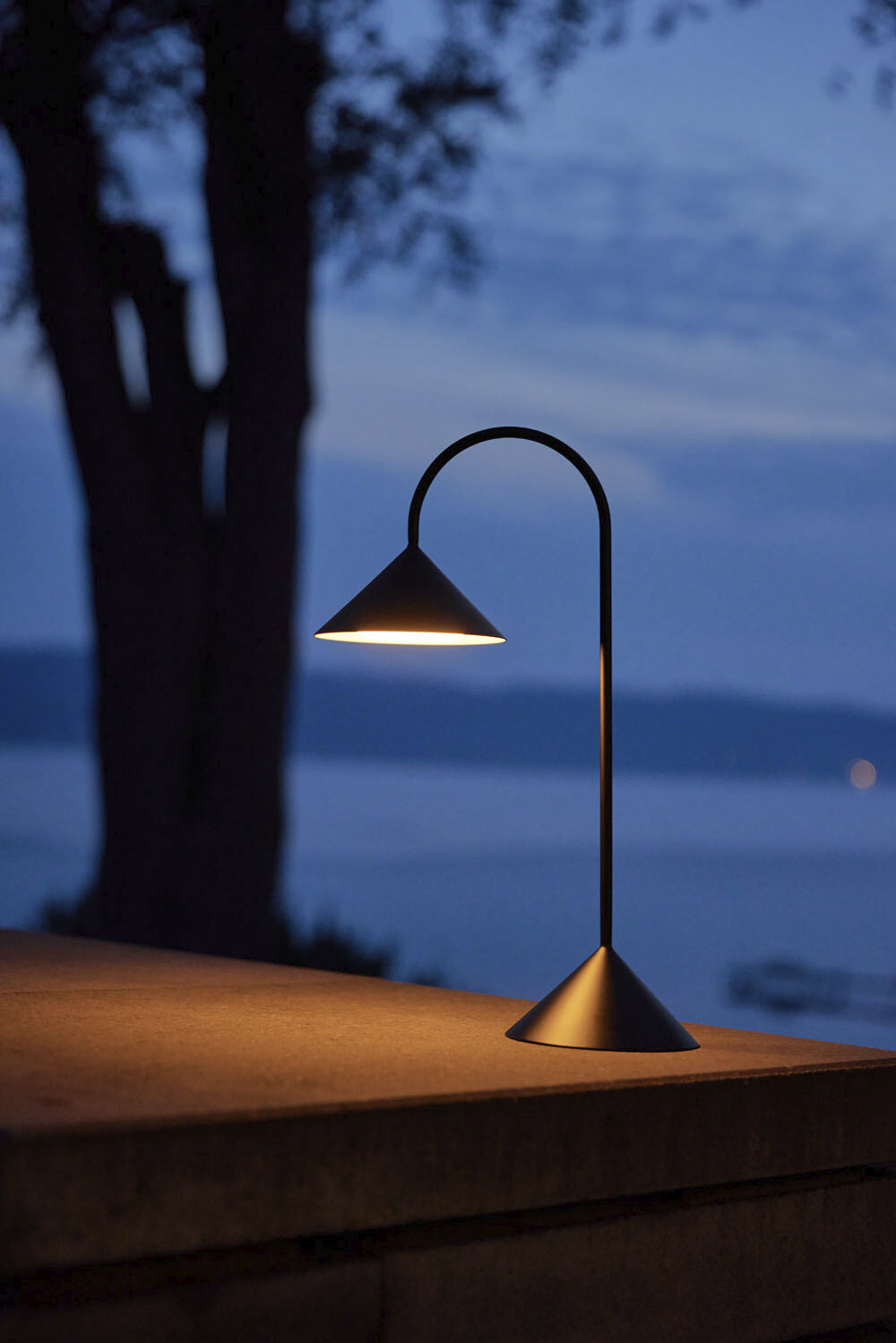 Grasp Portable Table Lamp H47