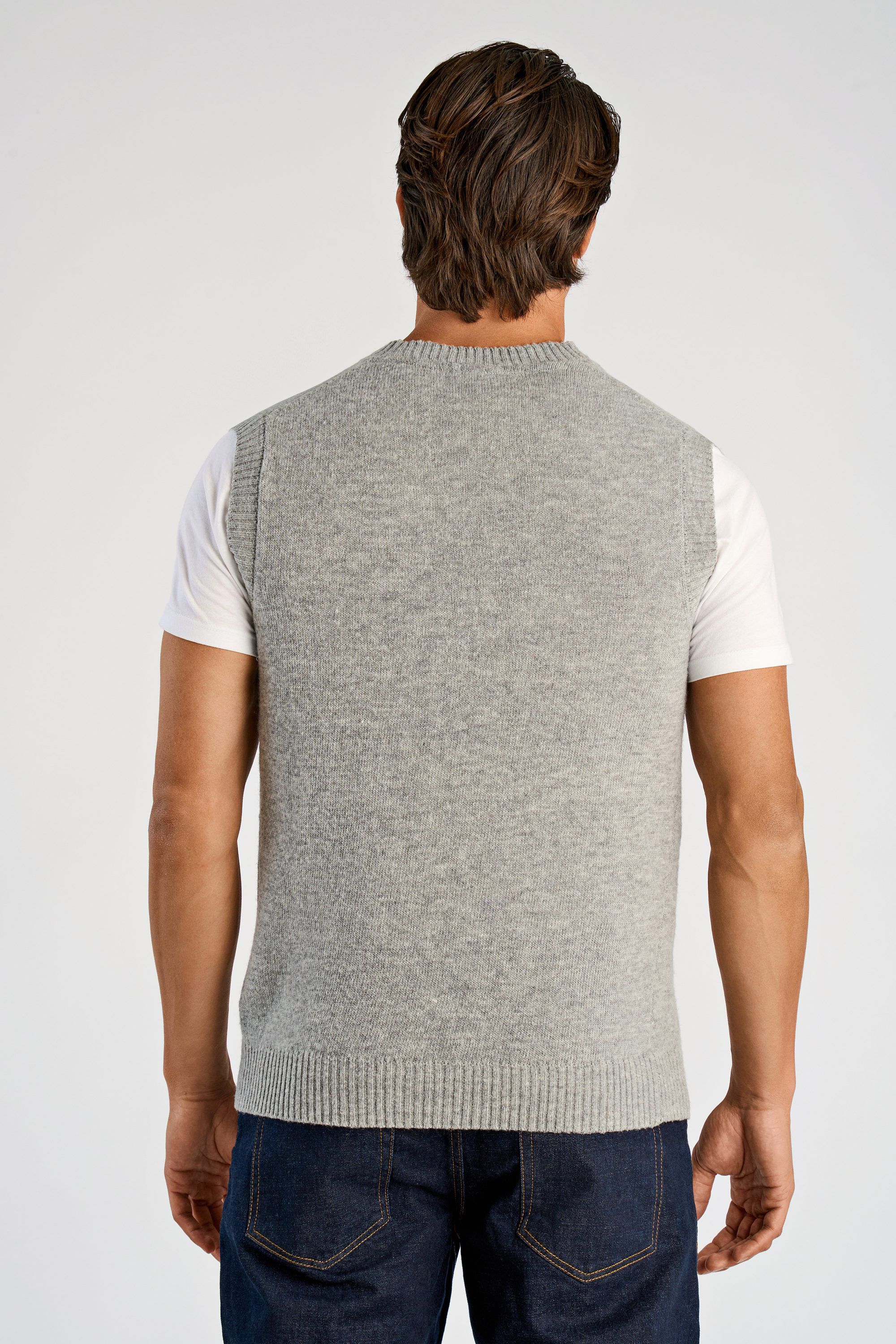 Lambswool v-neck slipover