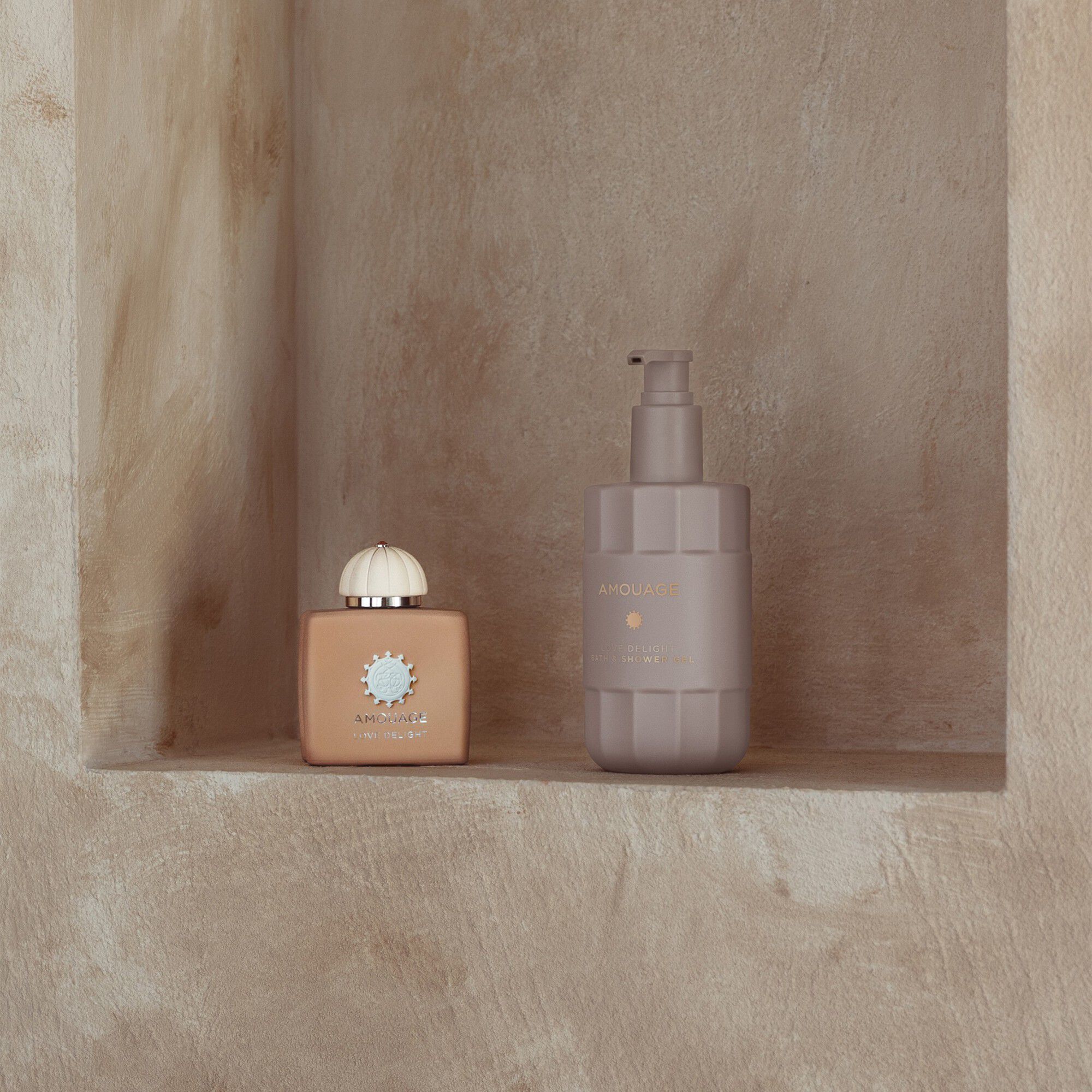 LOVE DELIGHT BATH & SHOWER GEL 360 ML