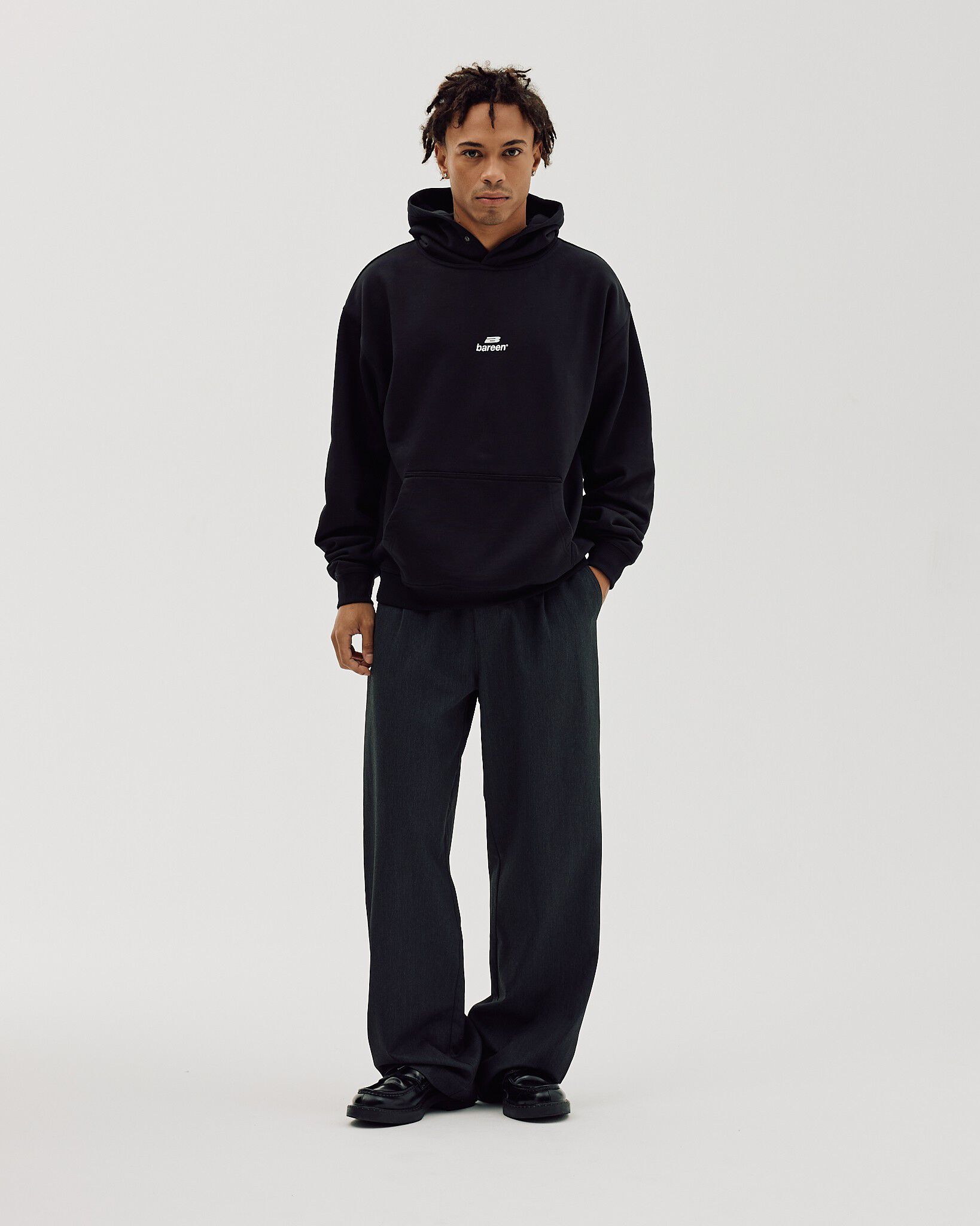 Oversized Hoodie Logo