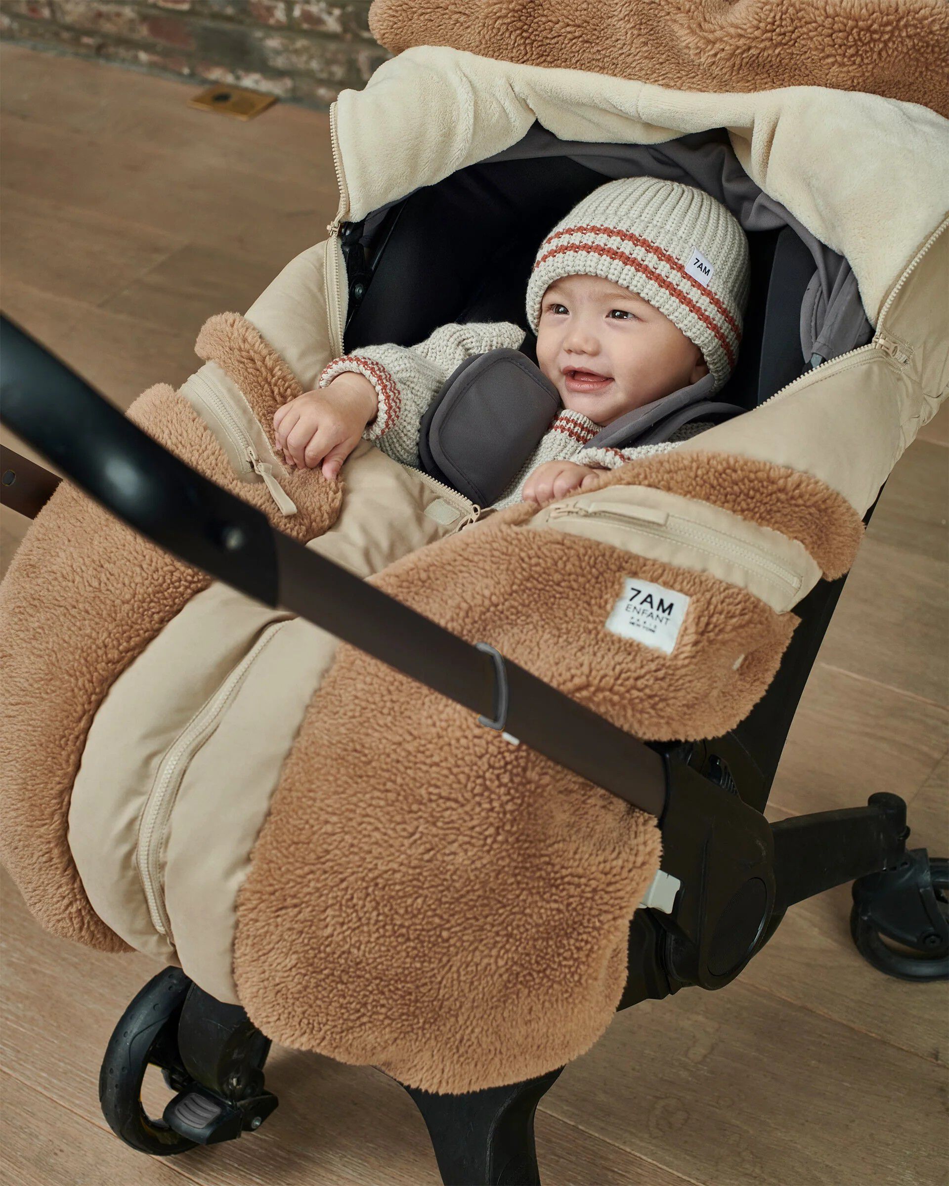 Car Seat Cocoon - Benji Appliqu&eacute;