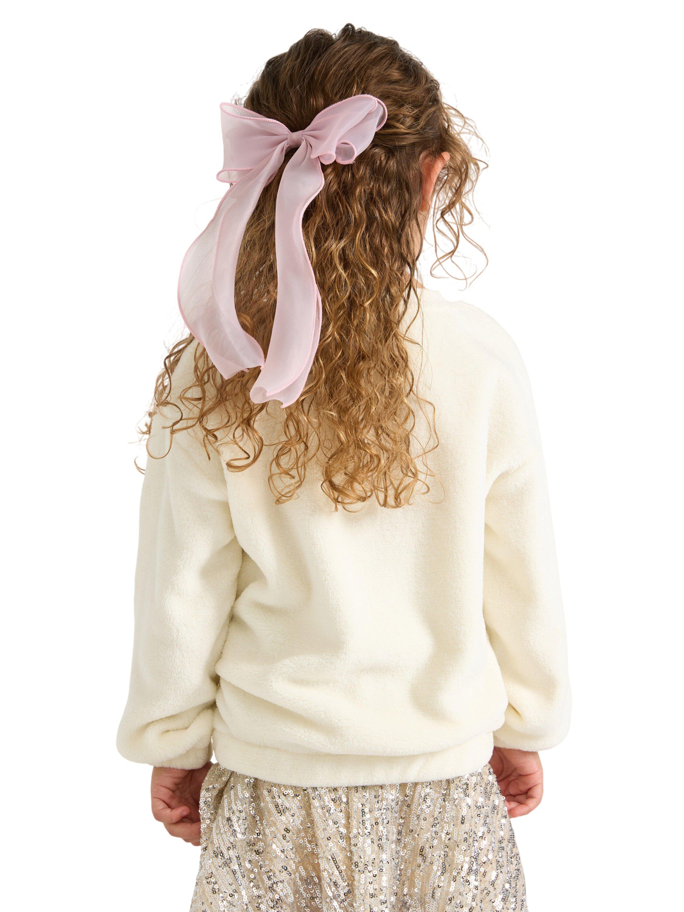 Comfy jumper in soft pile with a cr