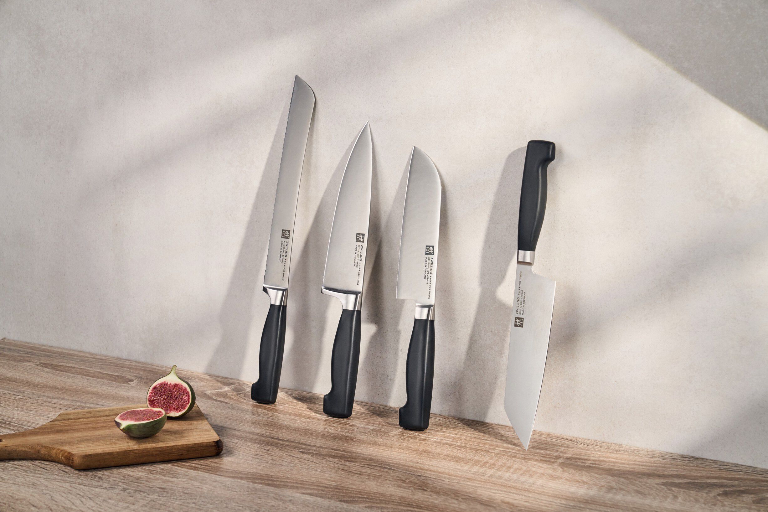 Br&oslash;dkniv 23 cm
