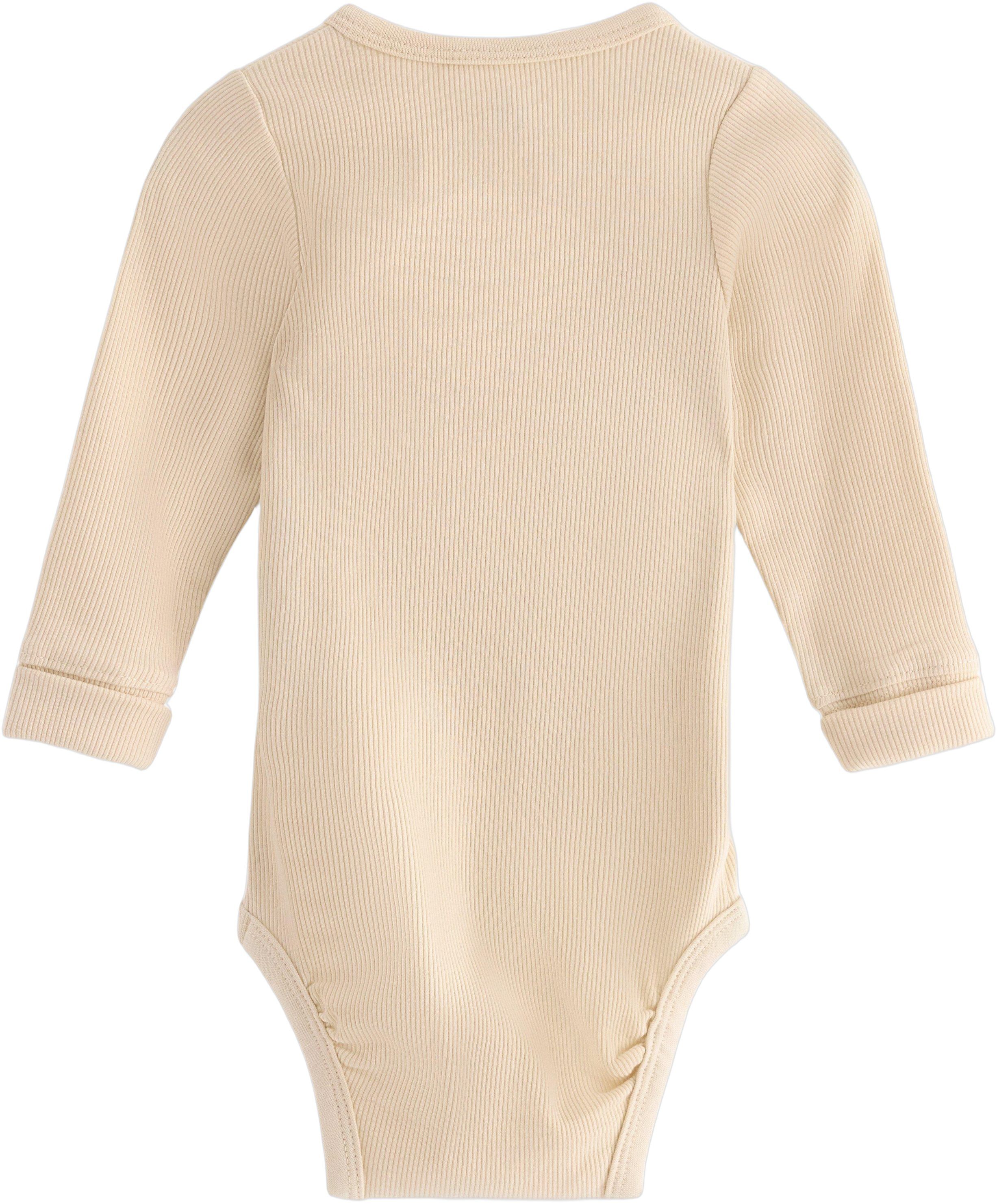Soft long-sleeved ribbed bodysuit.