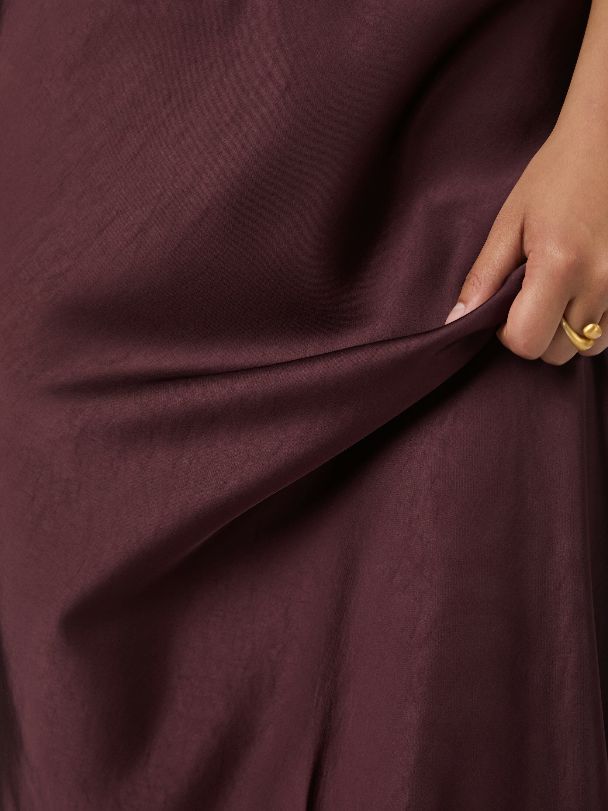 Vicky Heavy Sateen Skirt