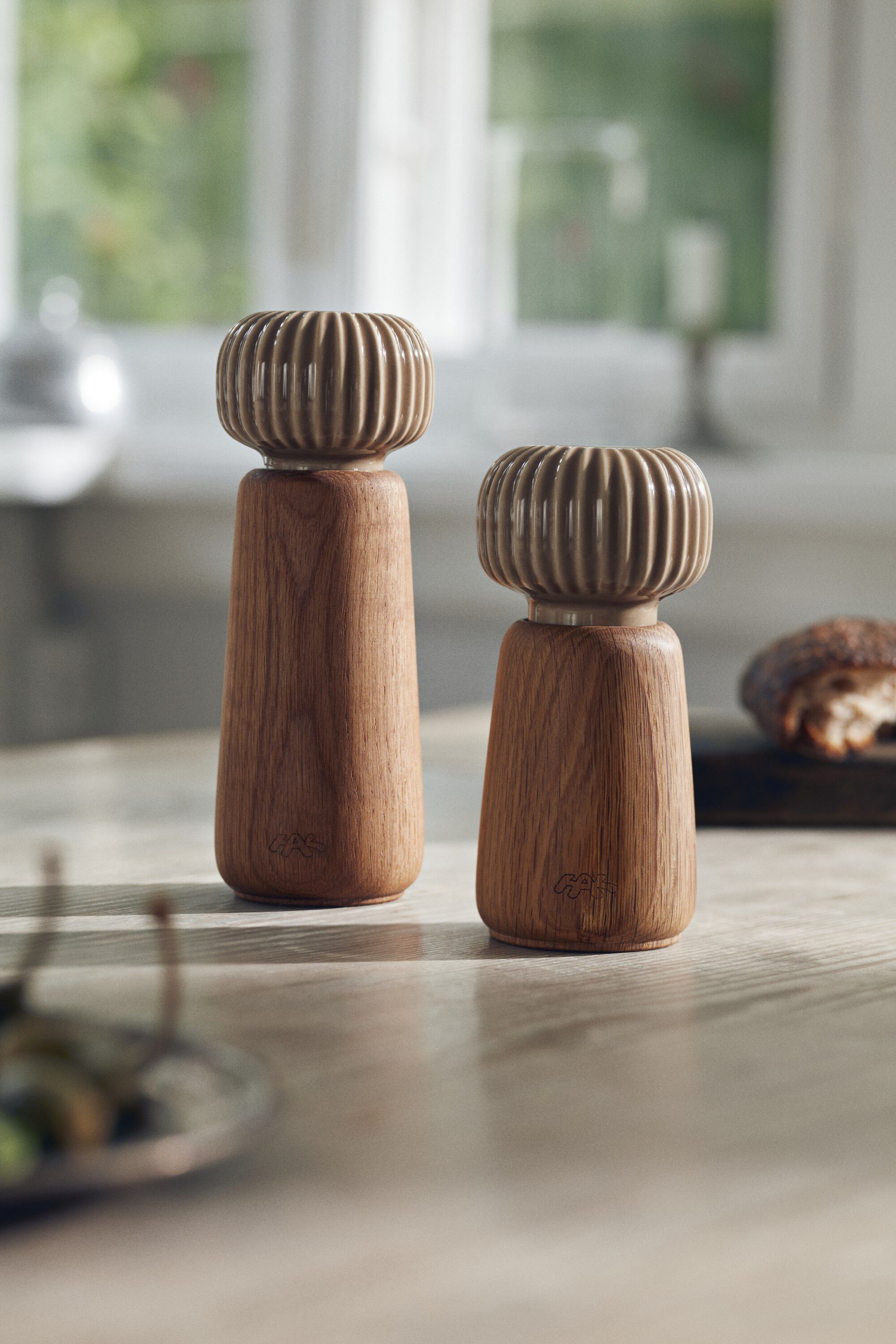 Hammersh&oslash;i Kv&aelig;rn H18 cm brun