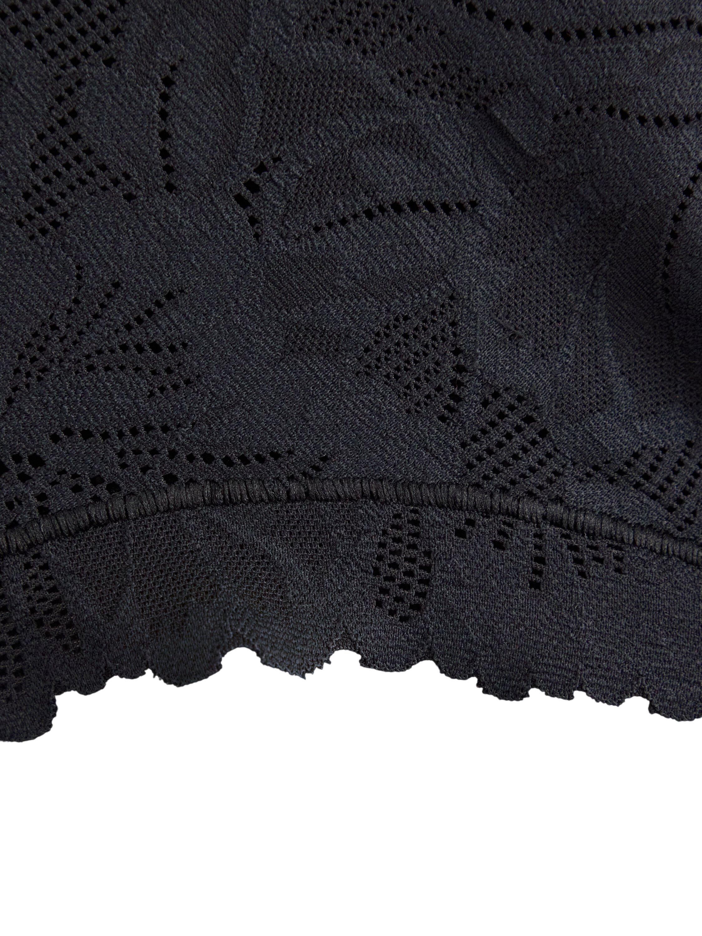 Briefs in soft and comfy lace with