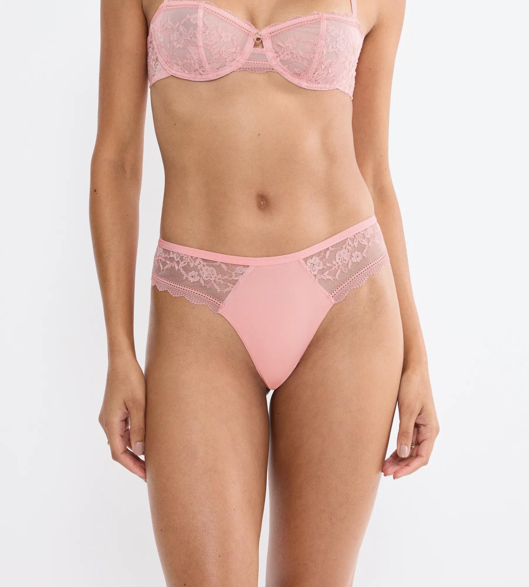 Comfort Allure String