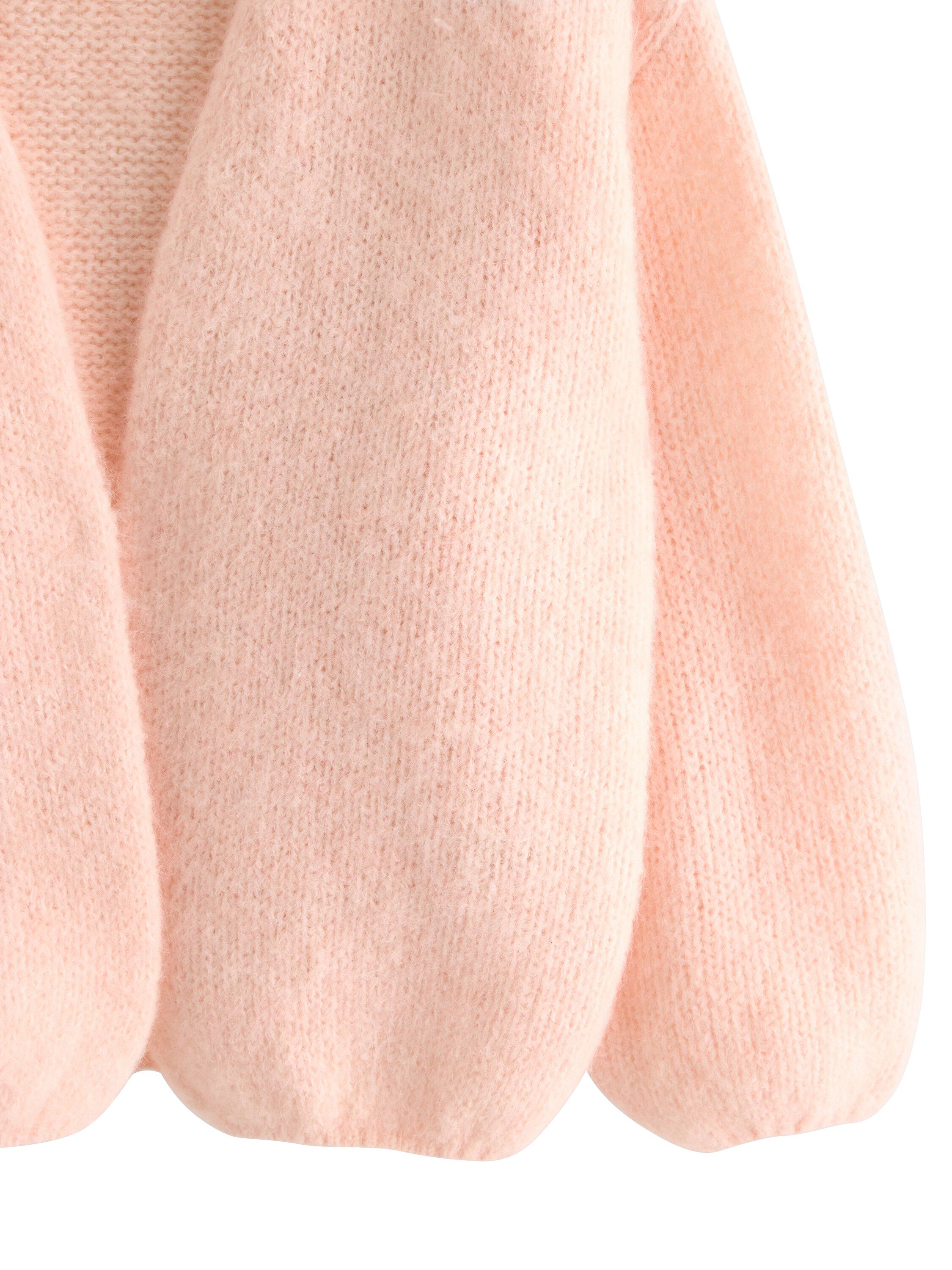 Soft and cosy knitted cardigan with