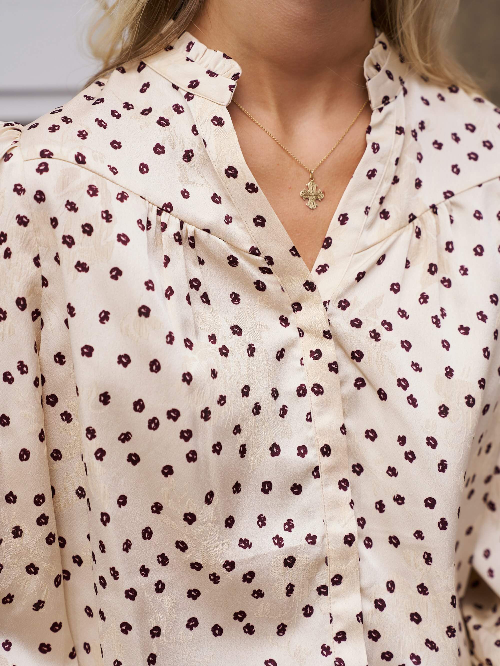 Astrida Flower Jacquard Blouse