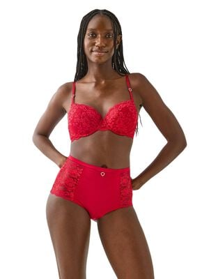 En bekv&auml;m t-shirt bh t&auml;ckt av mjuk