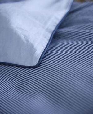 &Oslash;KOLOGISK SENGES&AElig;T - PIN STRIPE M/PIPING