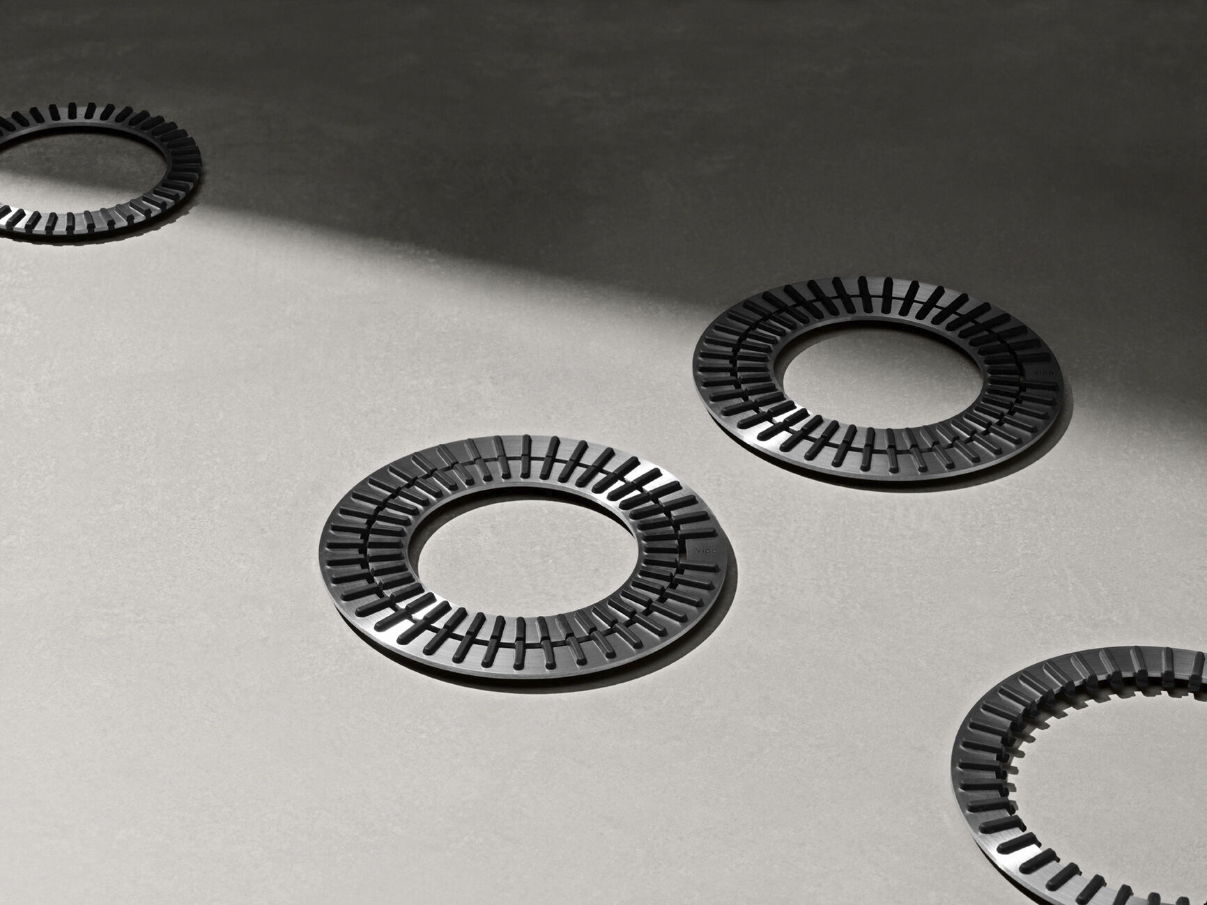 Vipp268 bordsk&aring;nere 2 stk.