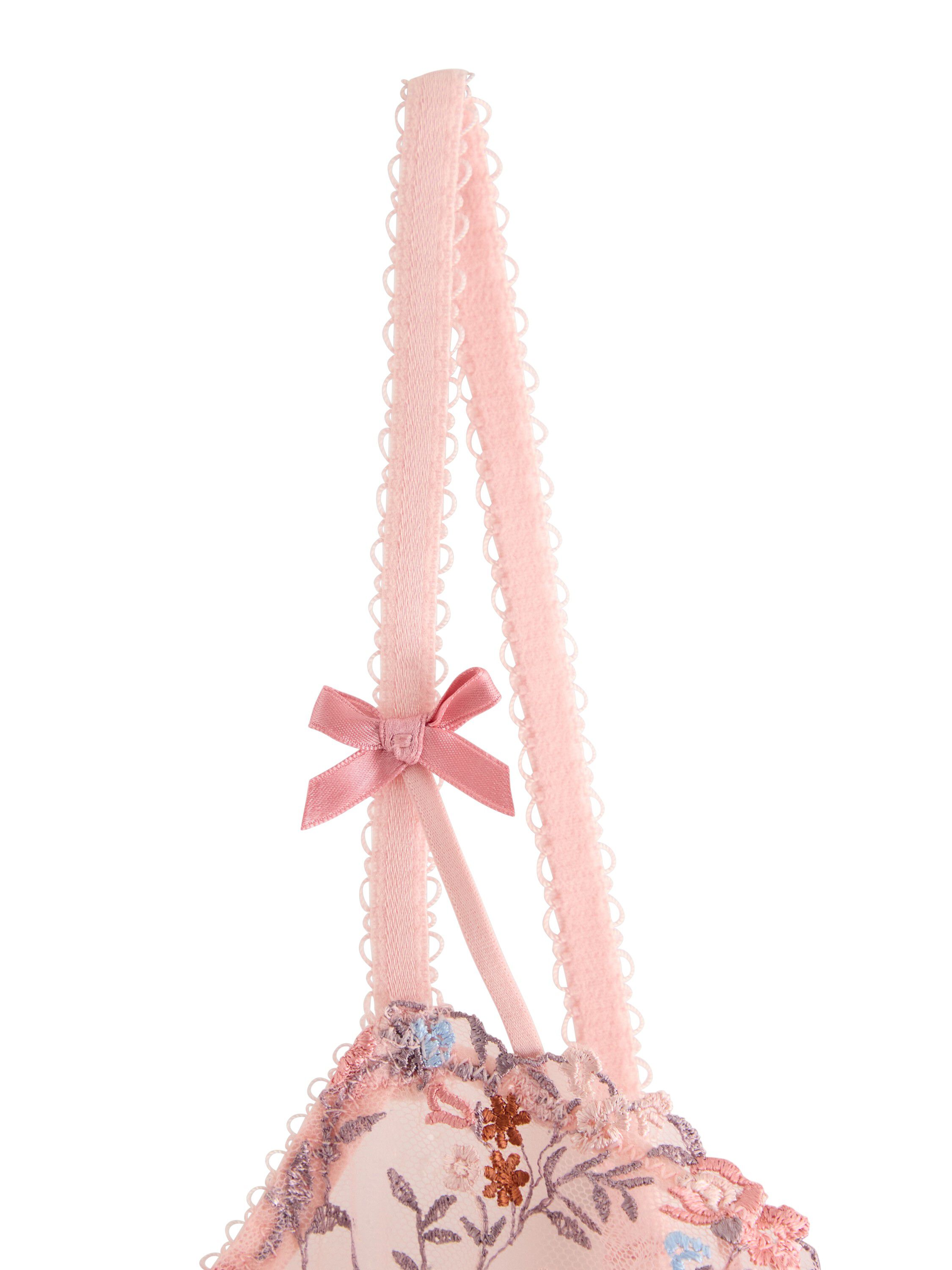 Unpadded wire bra in sheer lace and