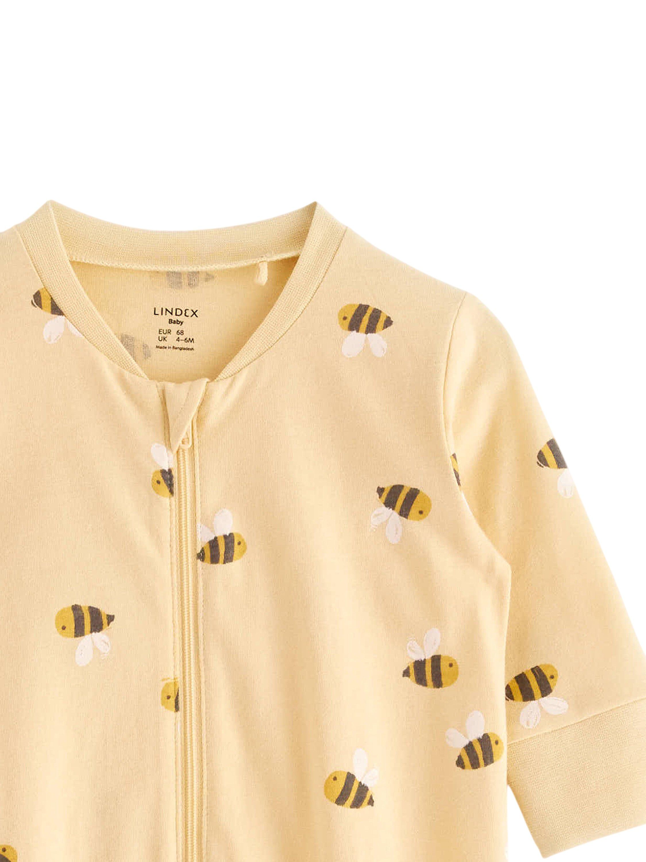 Soft, cosy pyjamas in cotton with l