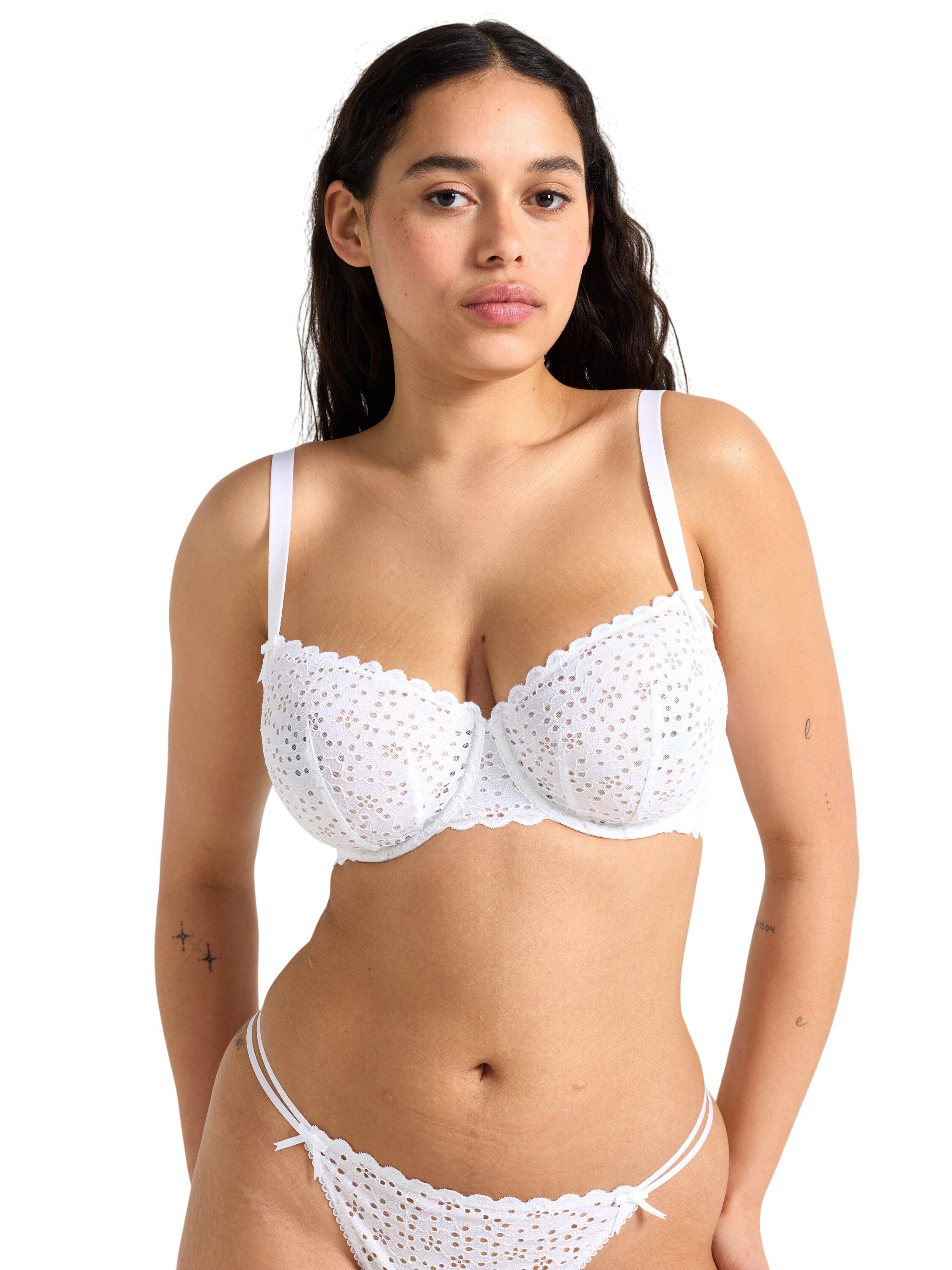 Separat upolstret BH med broderi