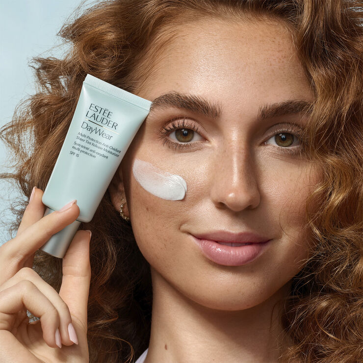 DayWear Sheer Tint SPF 15 Mini