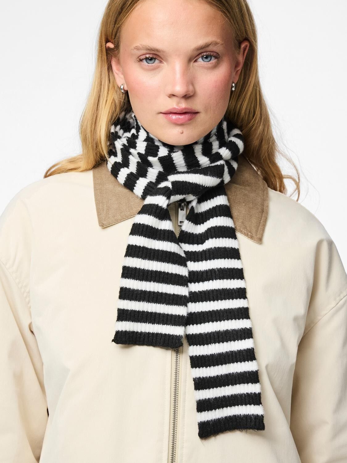 PCJAYA LONG NARROW SCARF BC