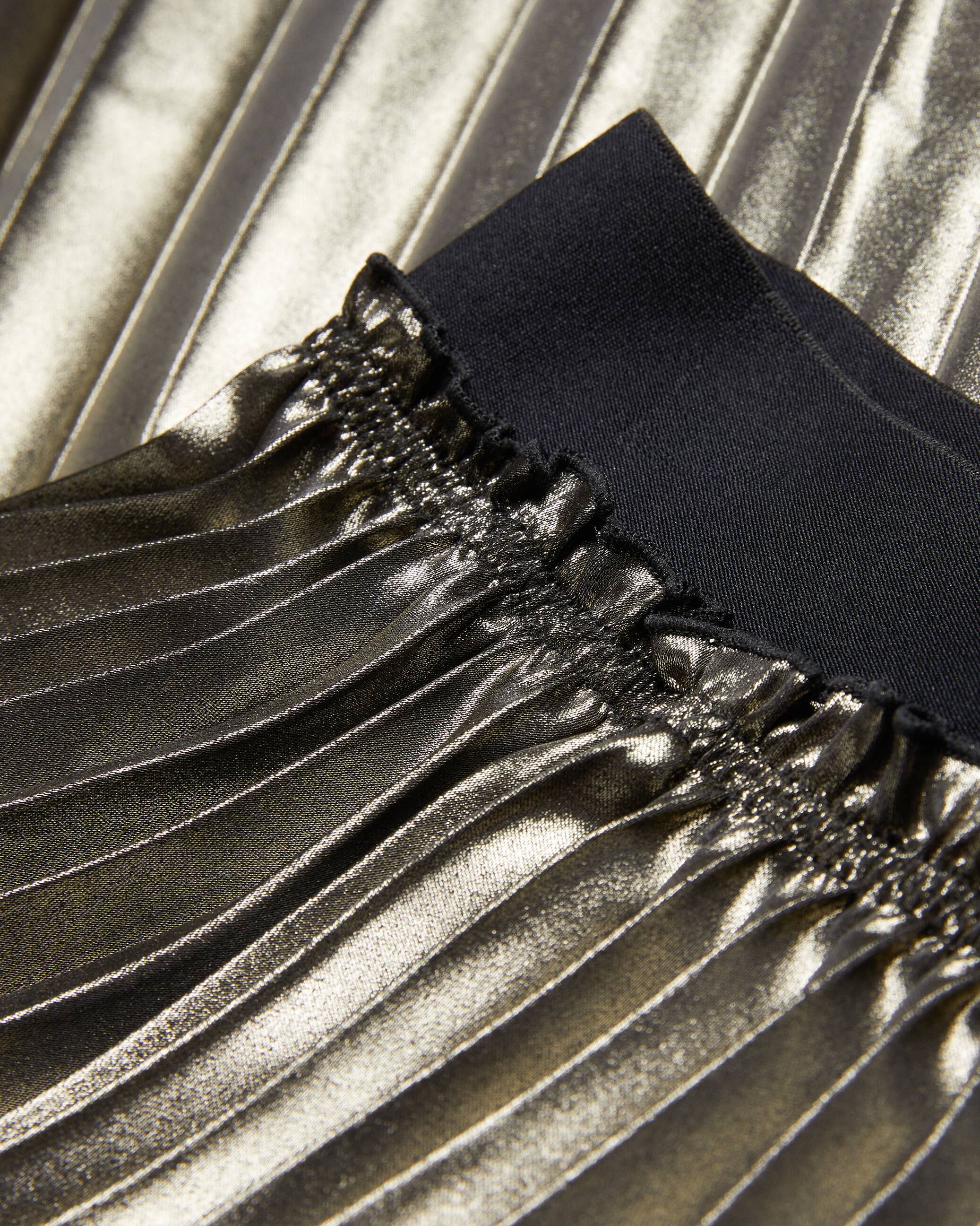 KESE Metallic Pleated Midi Skirt