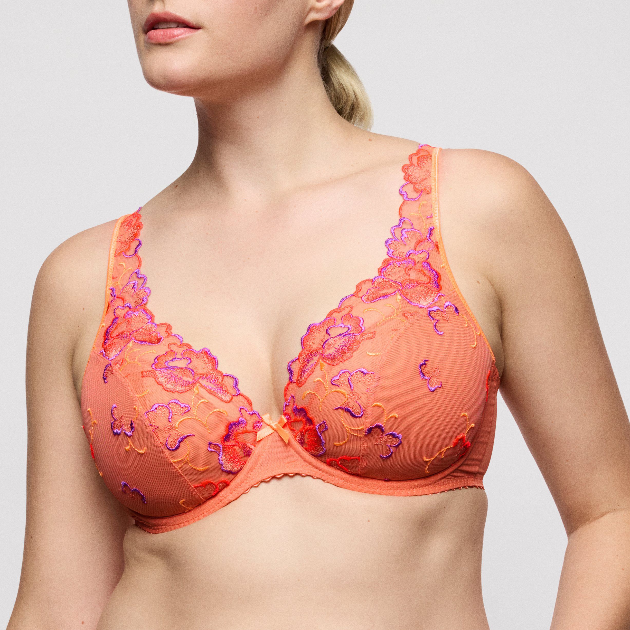 Devdaha half padded plunge bra