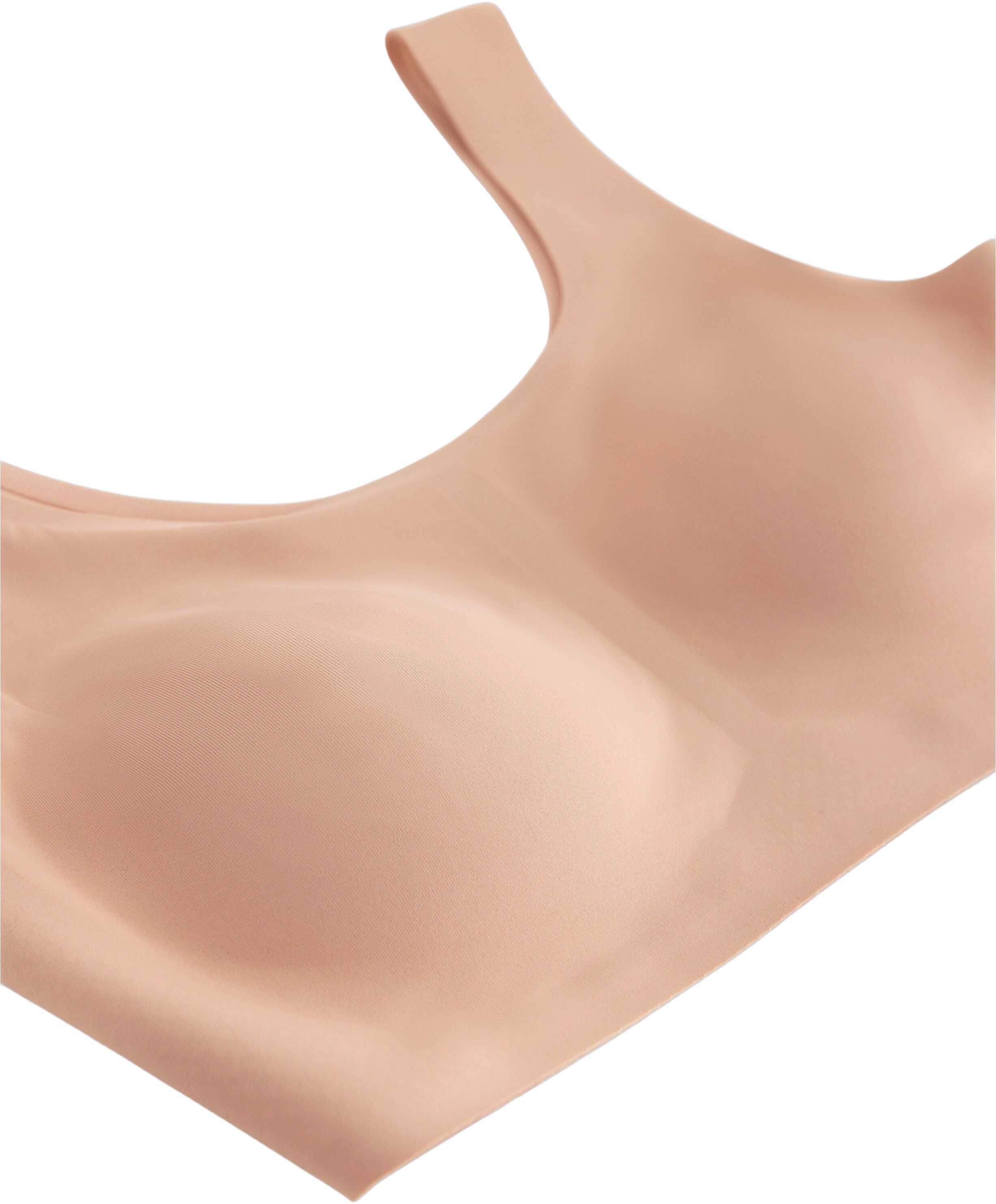 Super soft bra with a round necklin