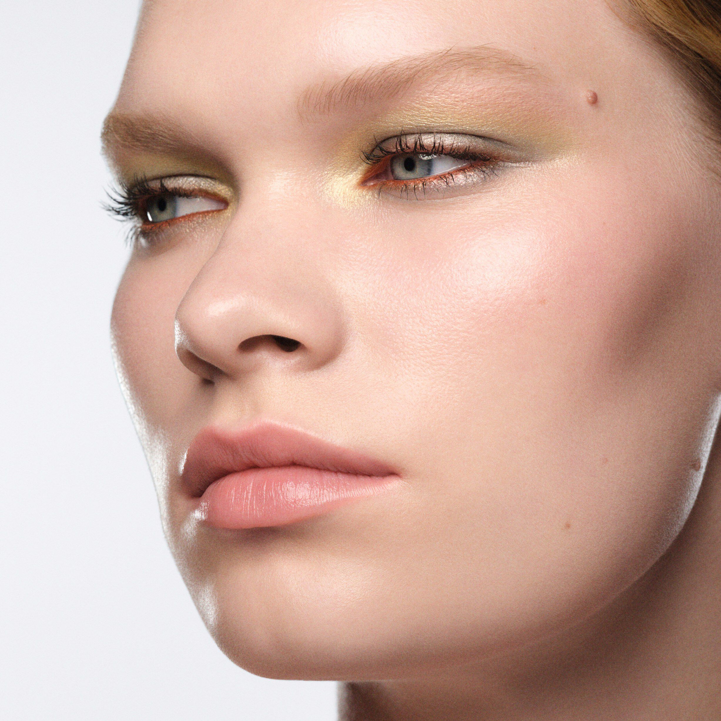 Byredo Vesuvio Palette Ombres &agrave; Paupi&egrave;res 18 Couleurs Eyesha