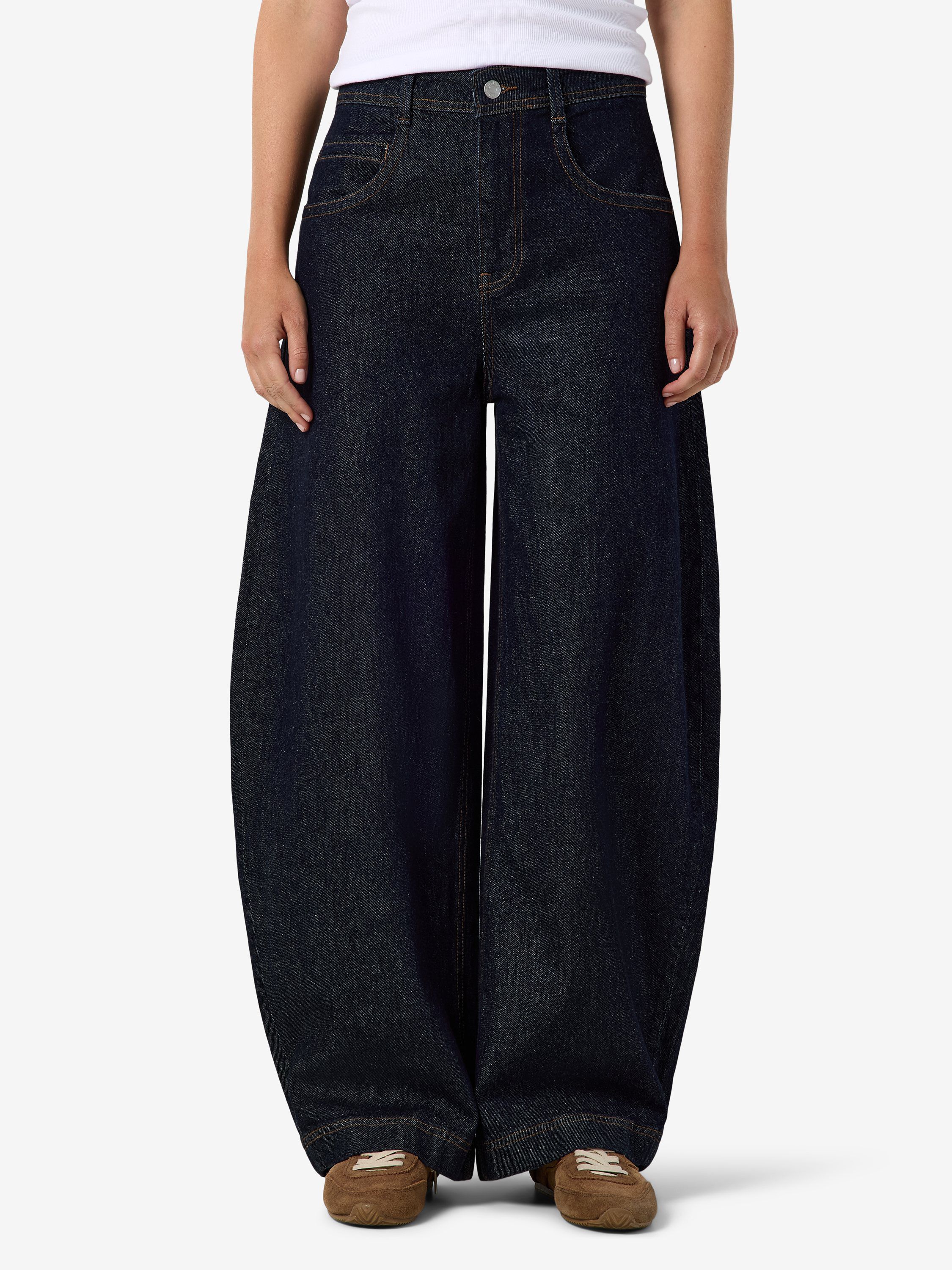 Nmnoah Mw Barrel Jeans Az013Db Noos