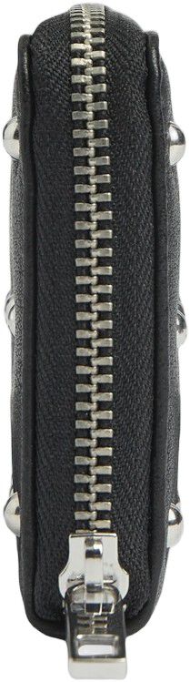 Selmambg Wallet, Studs